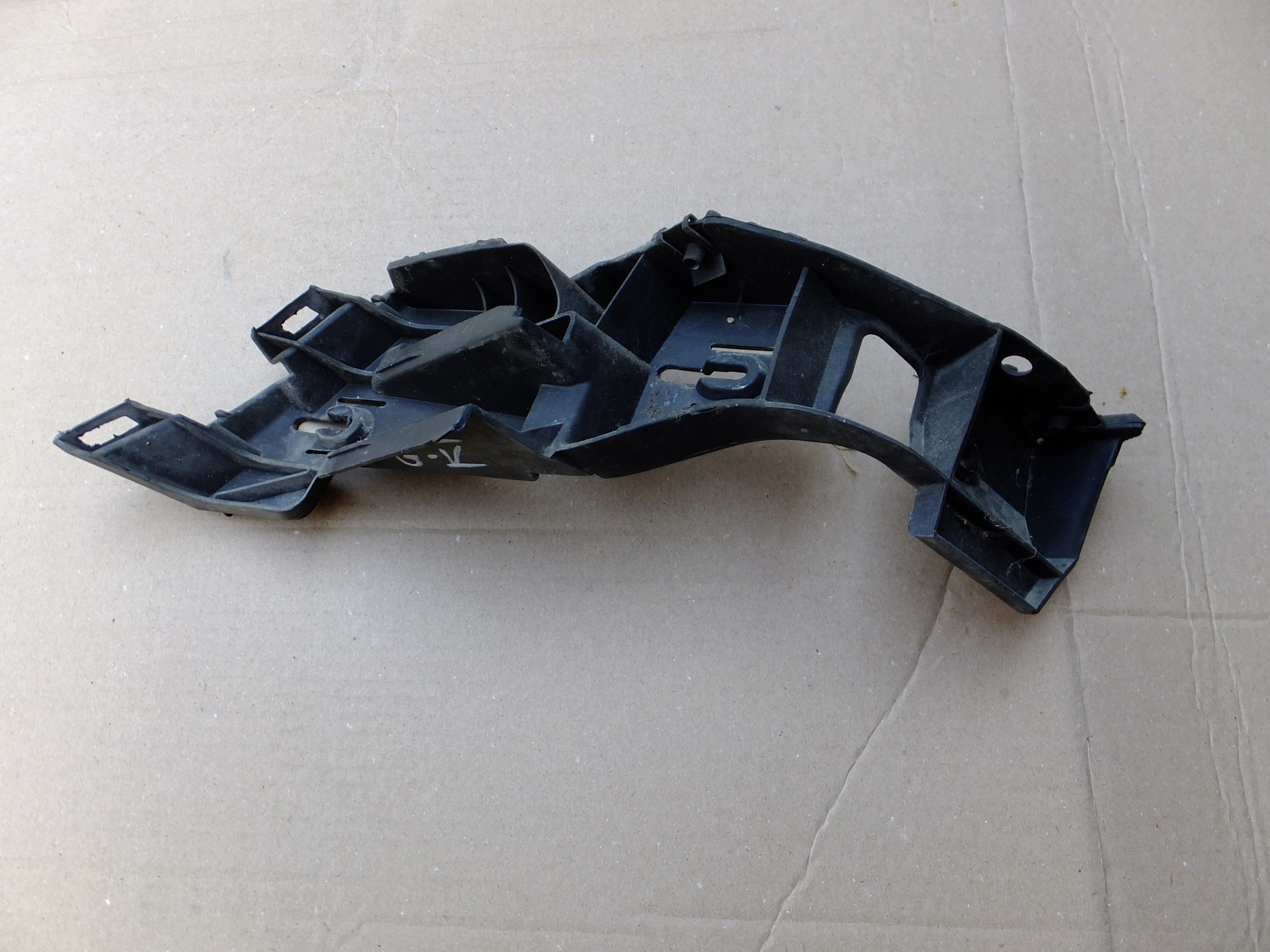 bumper bracket left rear part vw golf V HB 1K6807393EZT