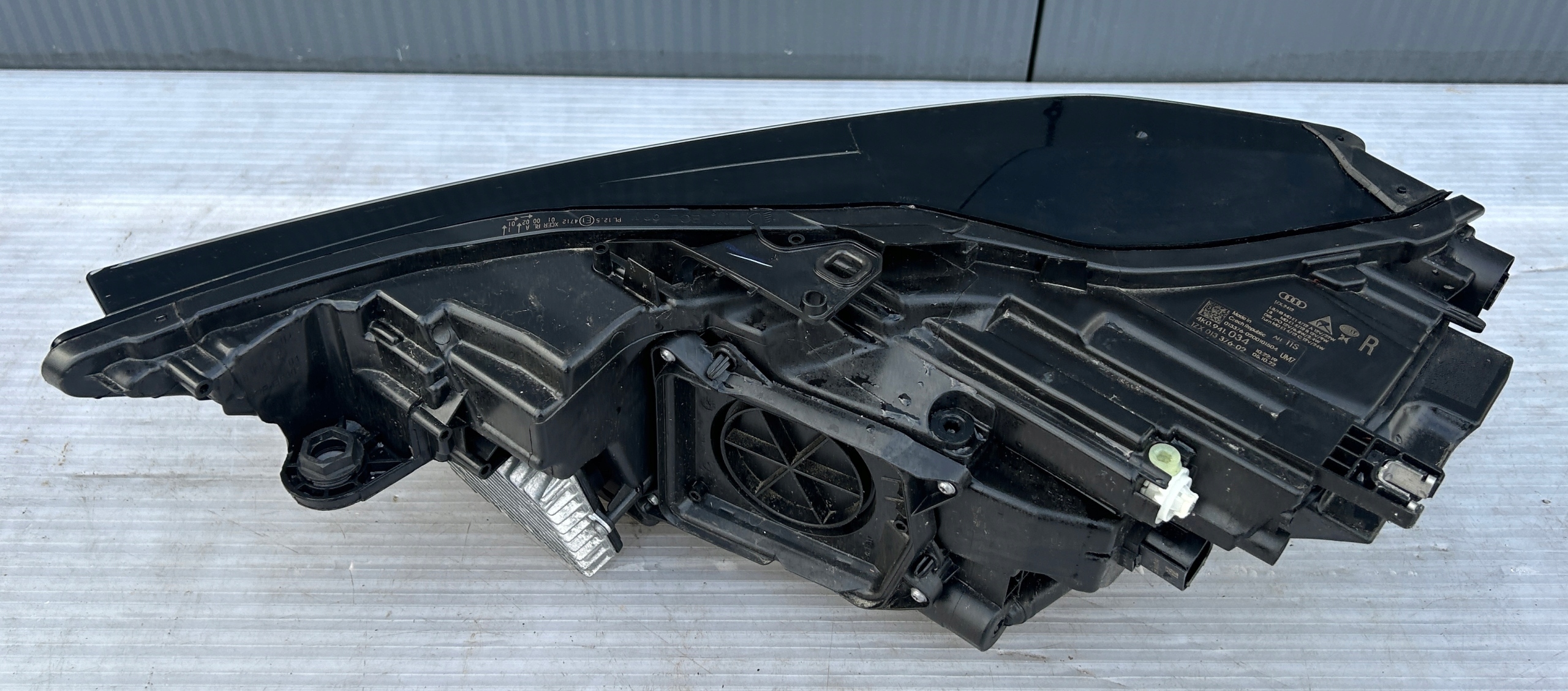 light right front AUDI A6 C8 LED 4K0941034