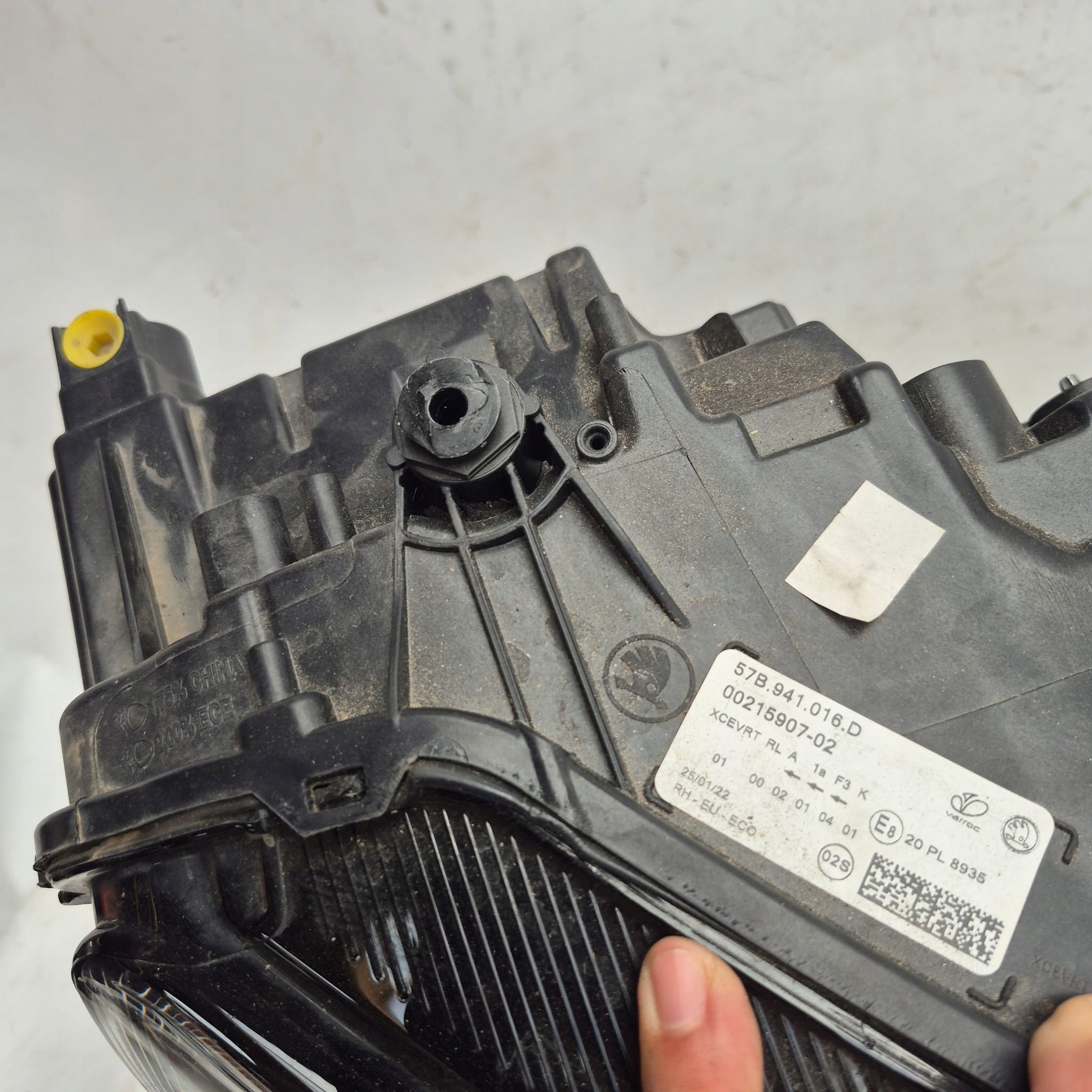 SKODA KAROQ and 1 17-21 light front front right