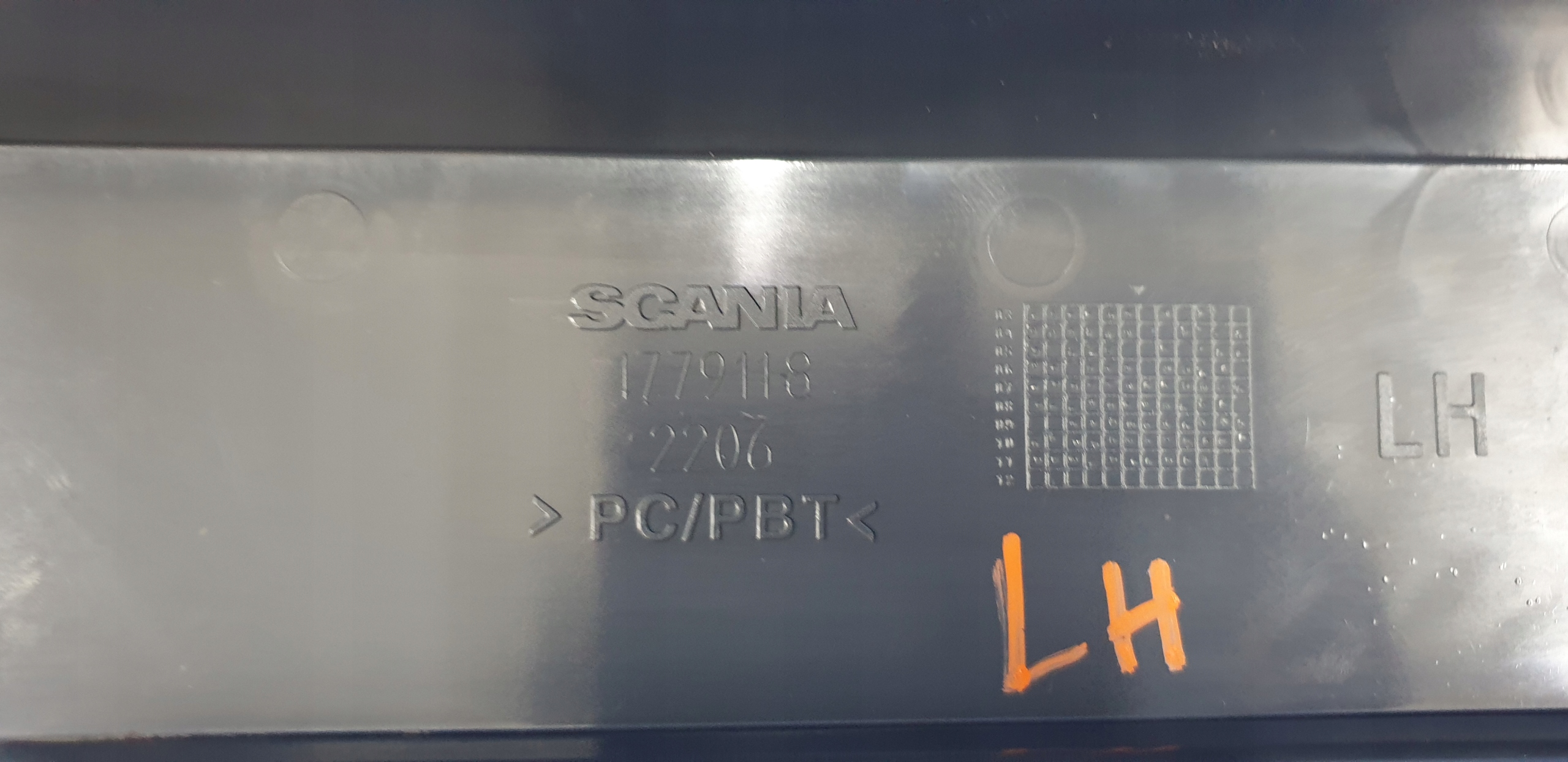 kryt STOPNIA obal levá SCANIA P380 11R E5