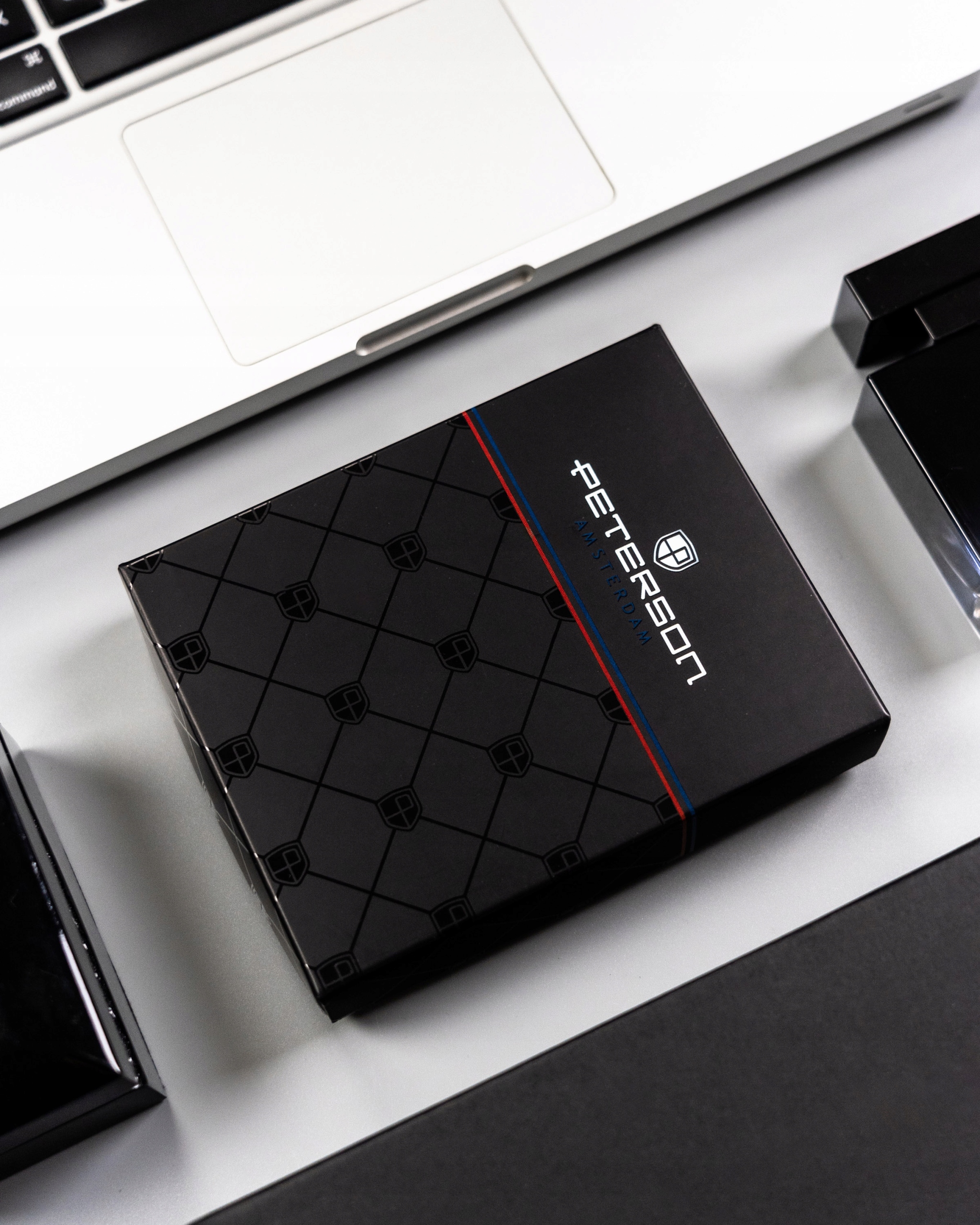 PETERSON PORTFEL MĘSKI SKÓRZANY RFID ROZBUDOWANY Model PTN 1542K