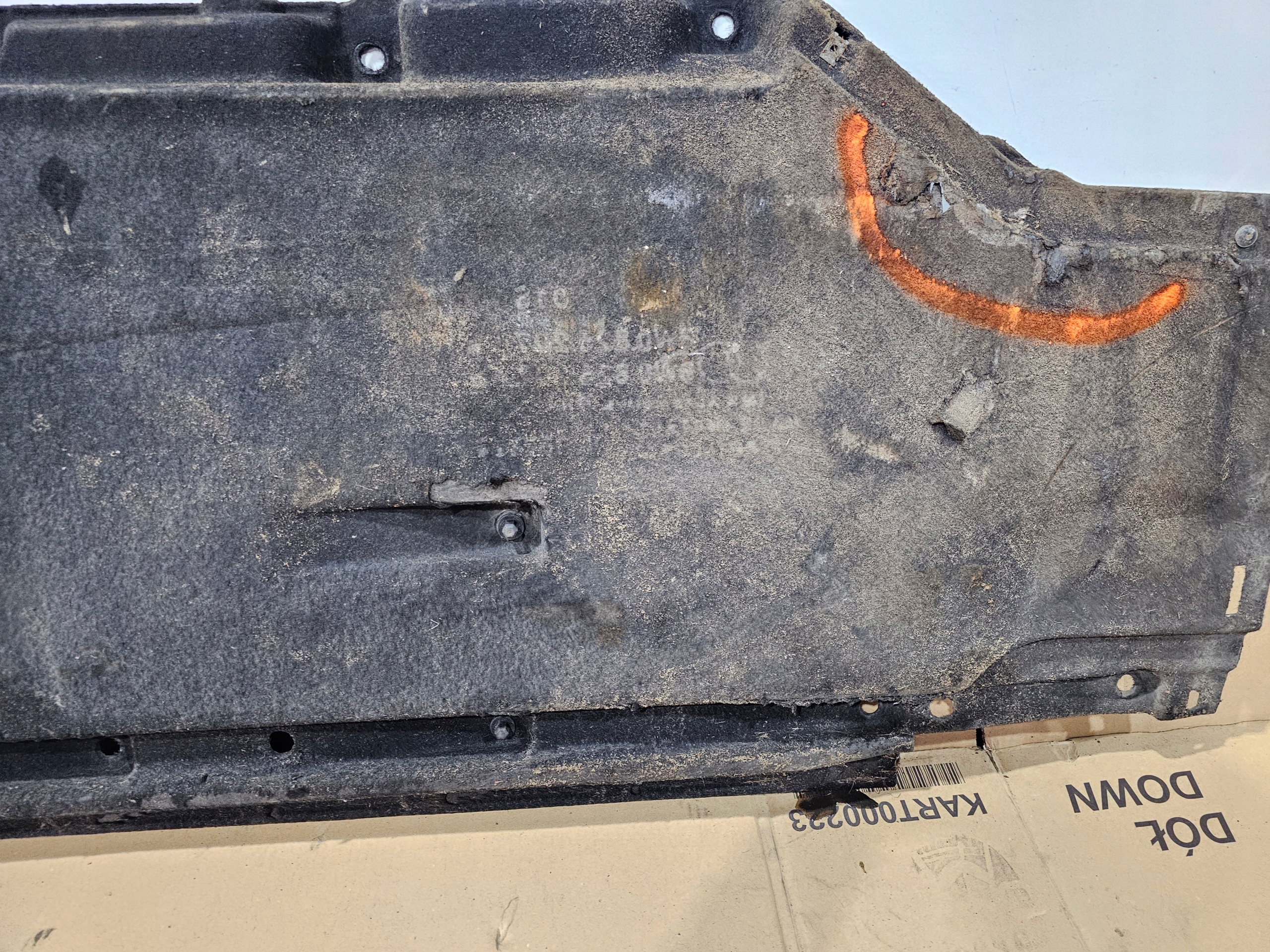 cover chassis left AUDI A4 B9 8W0825207