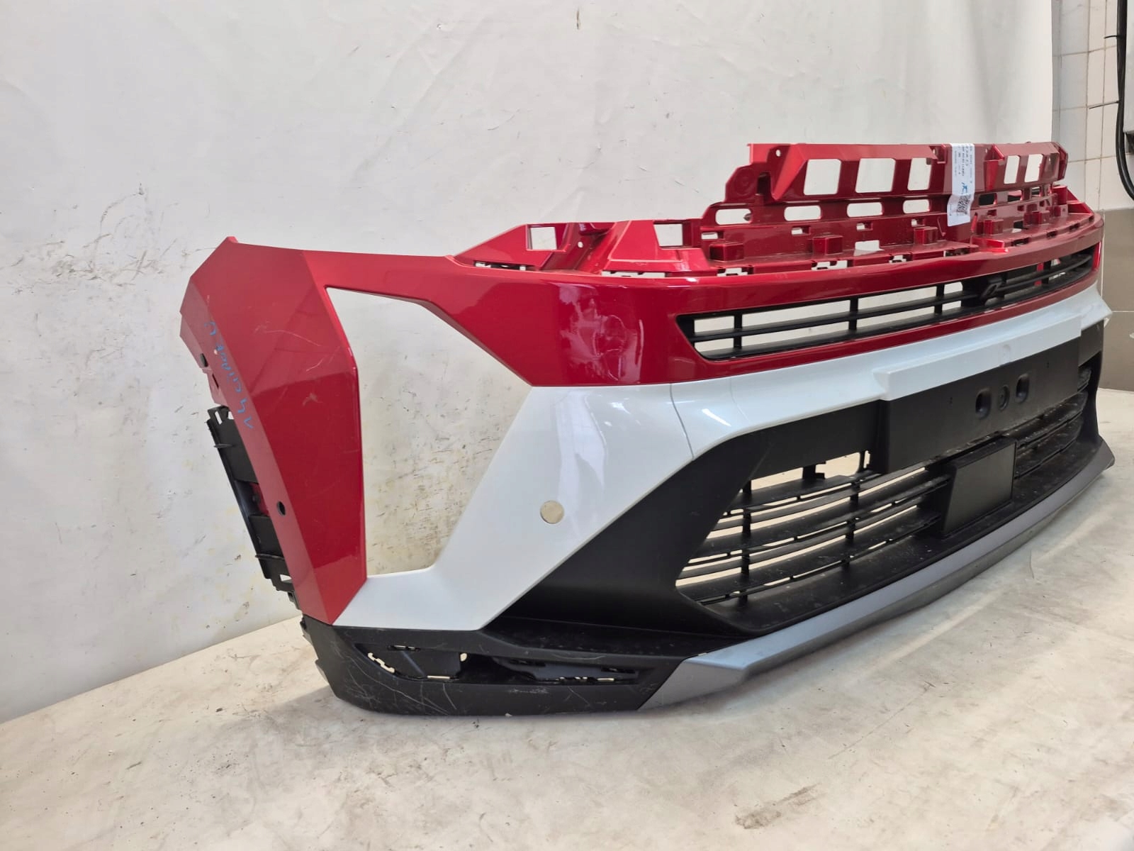 RENAULT CAPTUR II 2 LIFT 24- bumper front front PDC