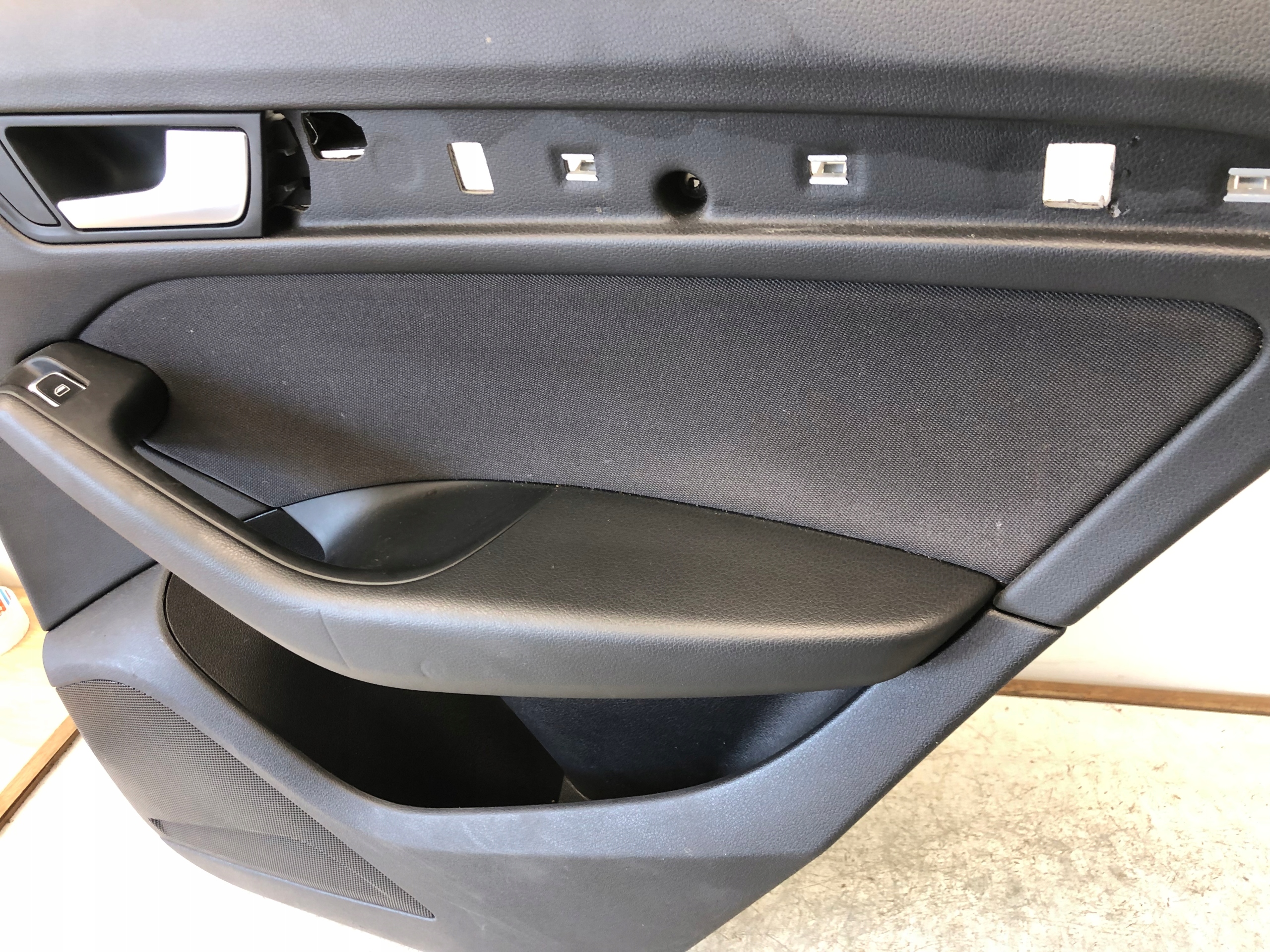 side door right rear part AUDI Q5 8R