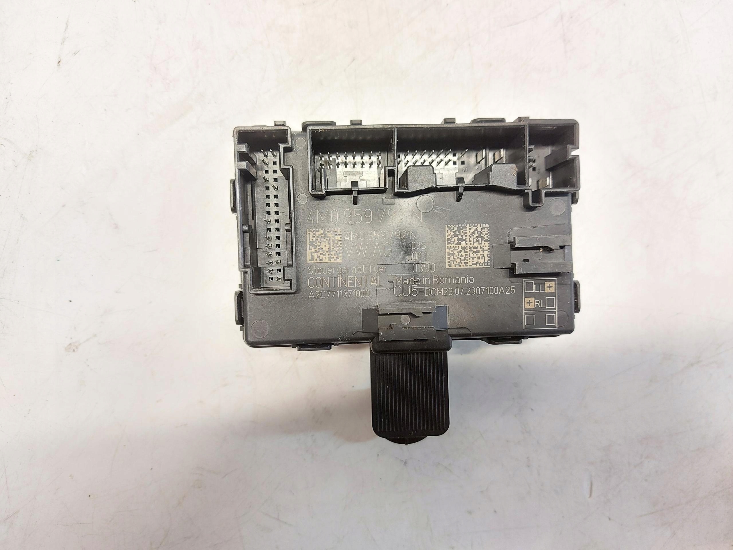 Porsche Taycan GTS 9J1 2023r module control unit door front left 4M0959792N