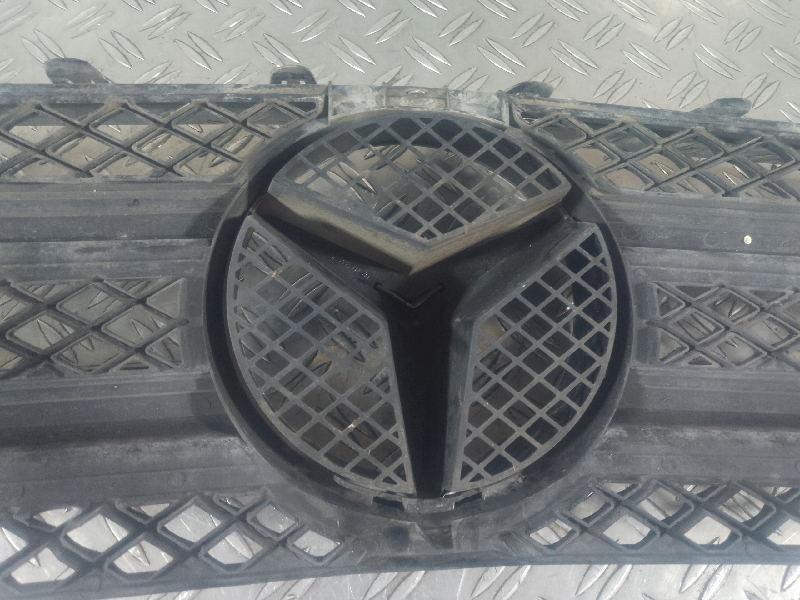 Mercedes-Benz E-Klasse W207 Kühlergrill FRONTGRILL Kühlergitter A2078880283 - Thumbnail 6