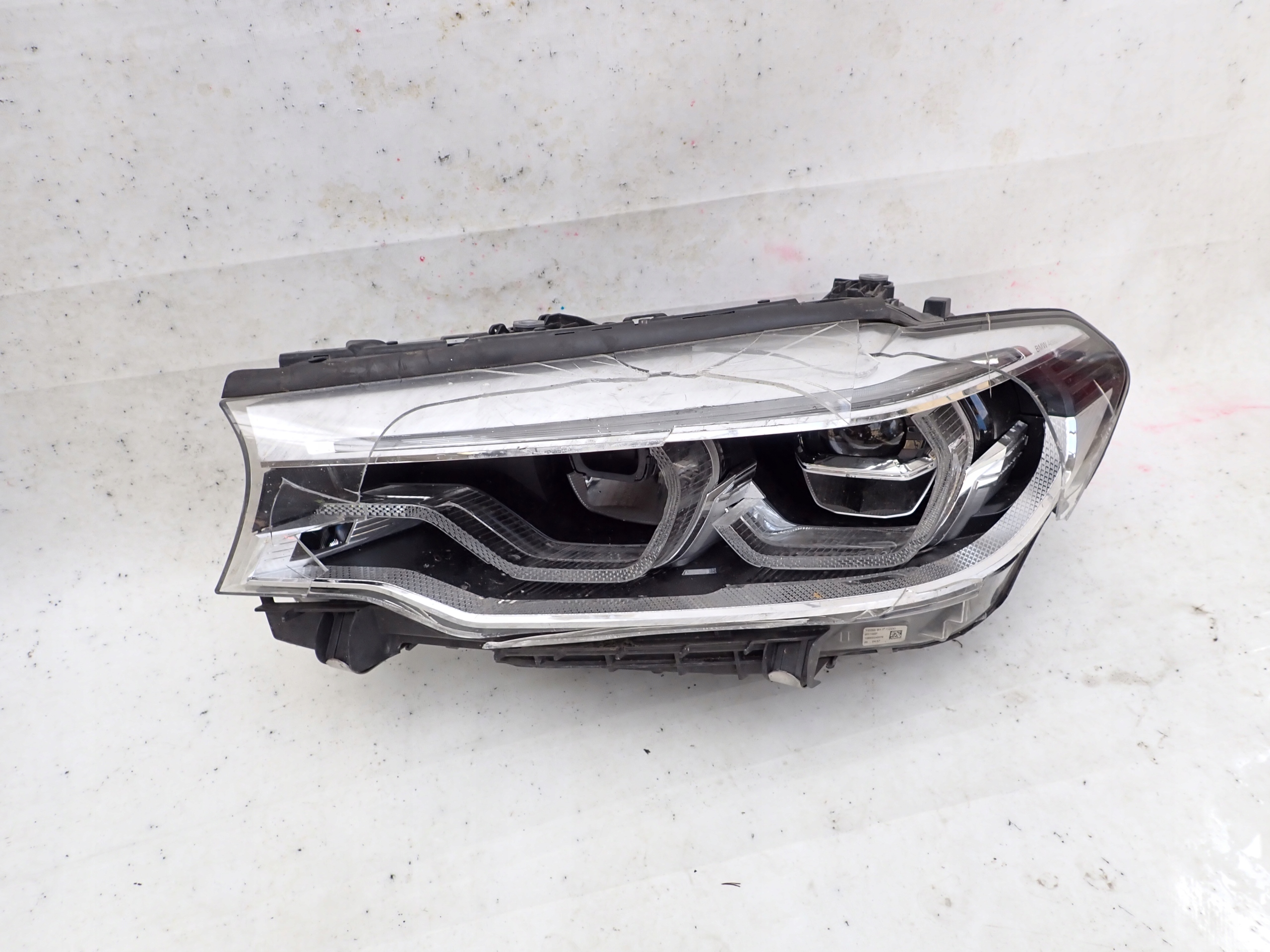 BMW 5 G30 G31 17-20 light front front left