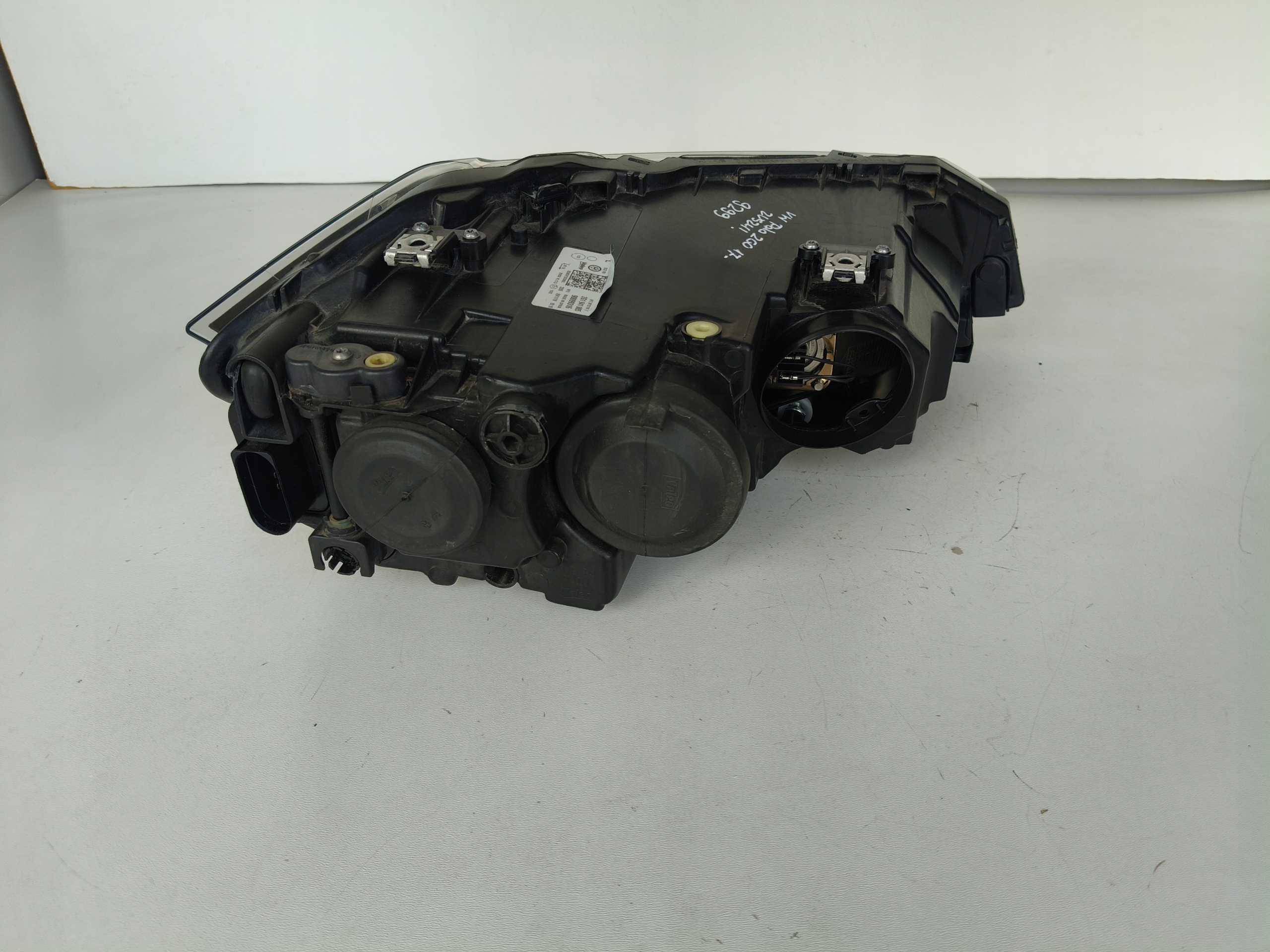 light left REFLEKTOR VW POLO 2G 2G0 17