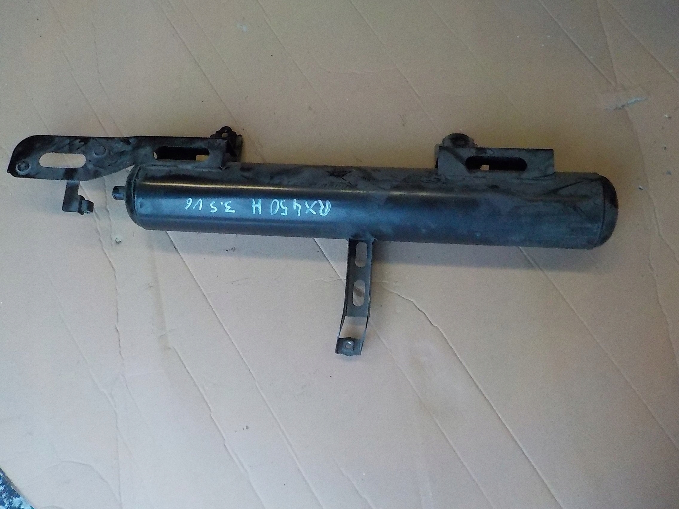 0000000000000 - бак воздушный цилиндр lexus rx450h 2011