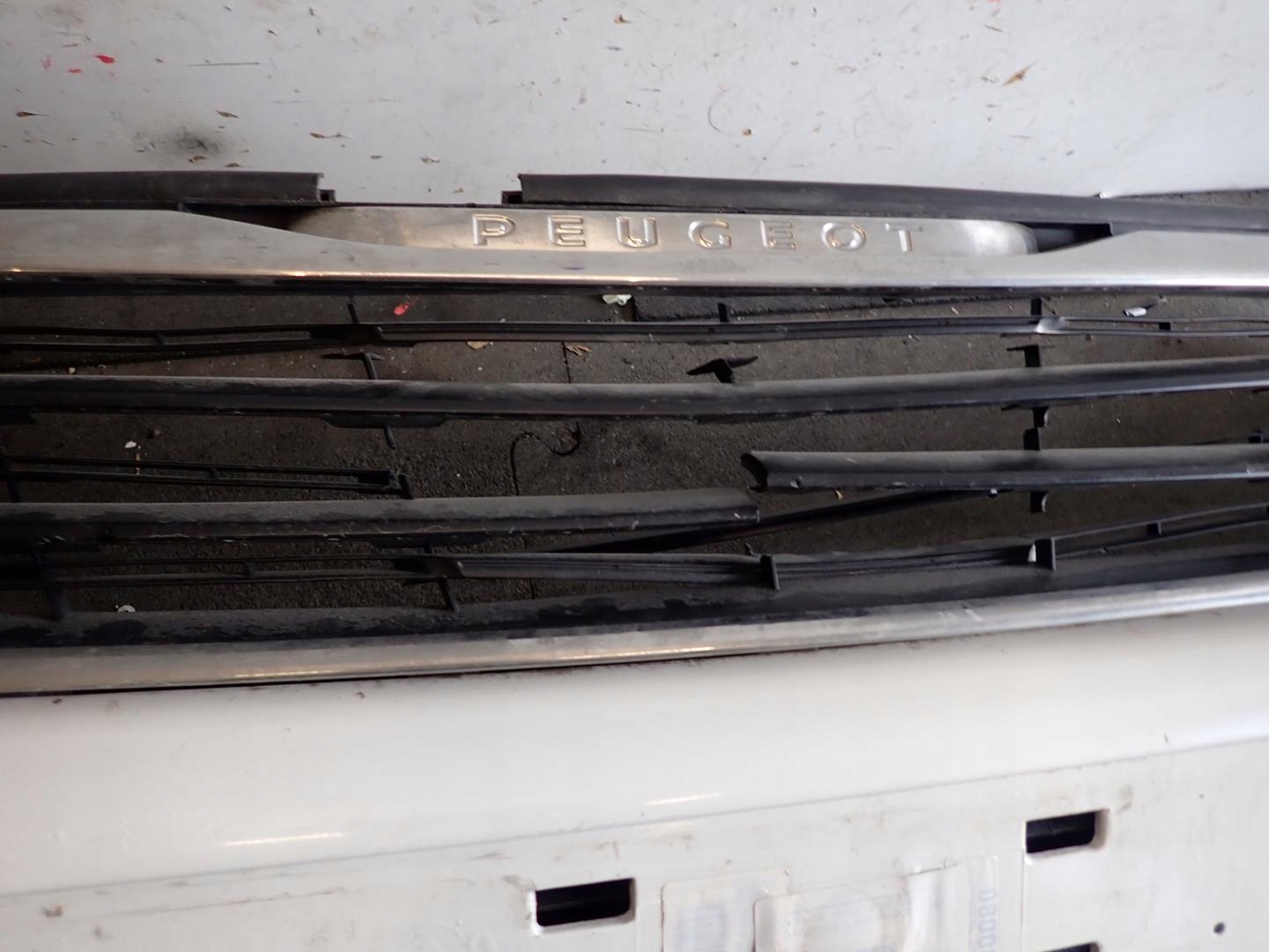 bumper front front PEUGEOT 308 II T9 2014