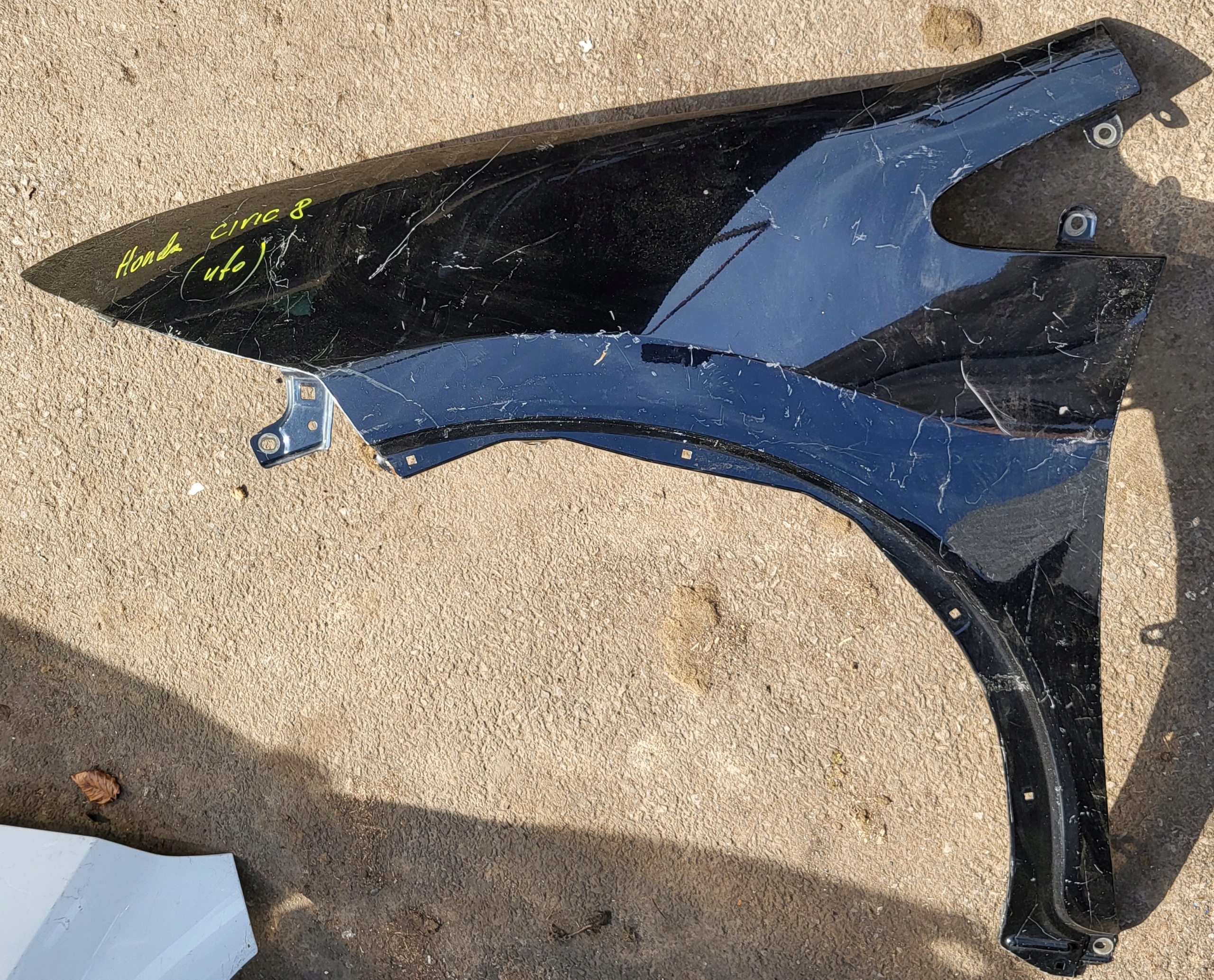 fender left front HONDA CIVIC 8 VIII UFO black original