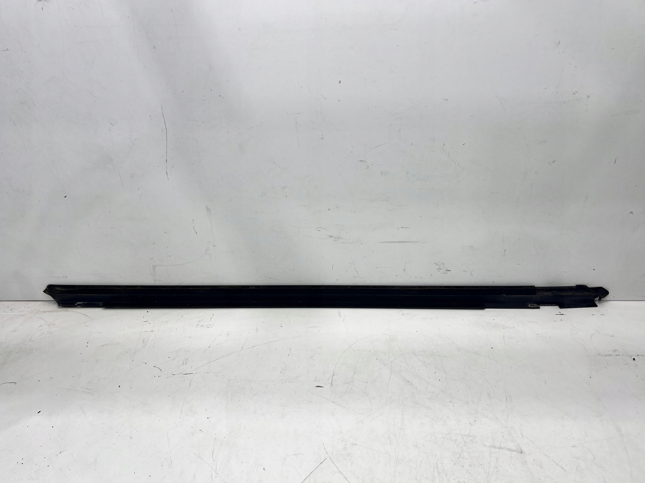 těsnění dveře levý předek AUDI TT 8J0837477C