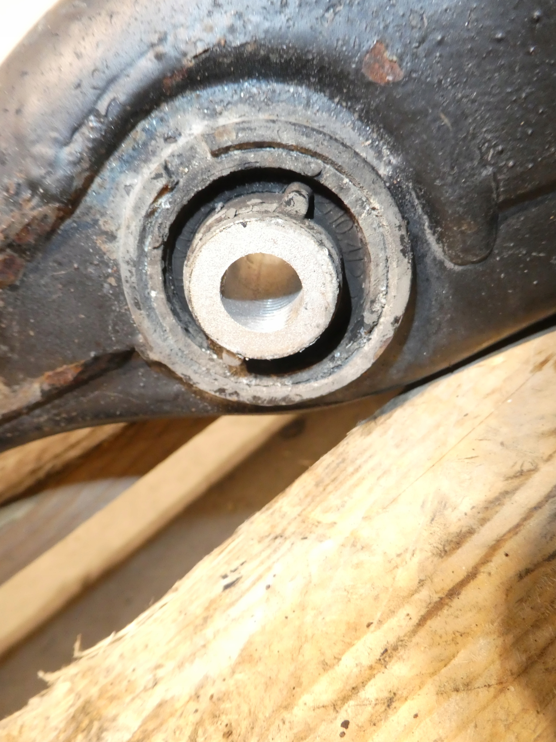 QUERLENKER VORNE DOL LINKS VW AMAROK 2H0