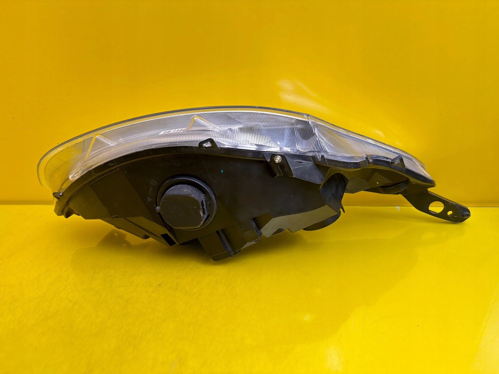 light left Ford B-Max B Max AV11-13W030-AE normal 2012-2017