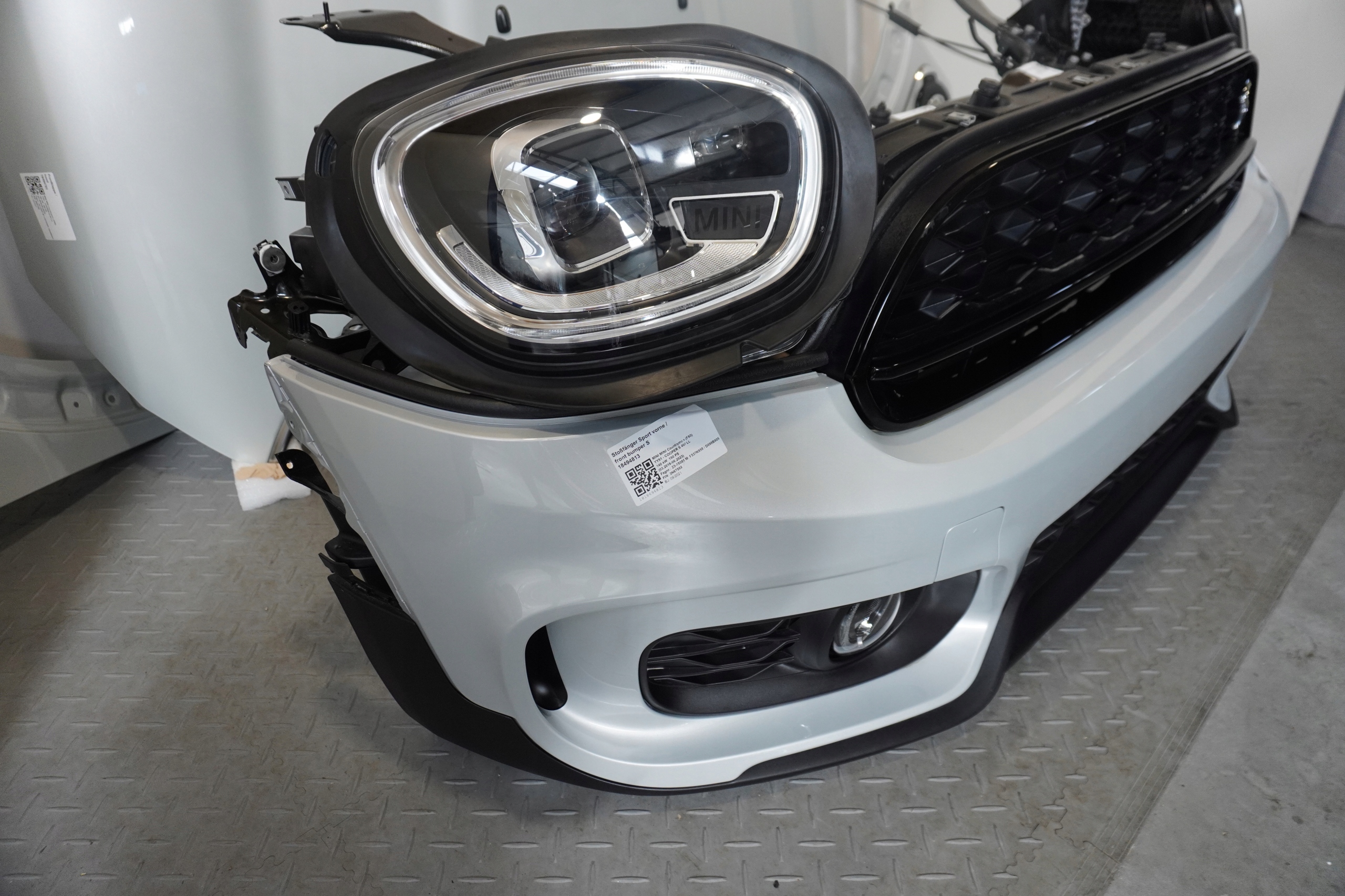 MASKA ZDERZAK PAS LAMPY MINI F60 LCI JCW A62 Waga produktu z opakowaniem jednostkowym 10 kg