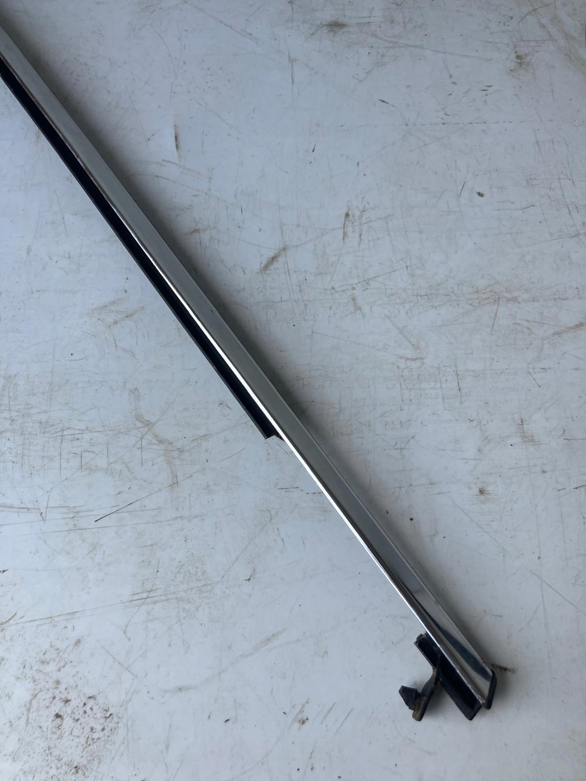 moulding dust door CHROM left rear part CITROEN C4 II B7
