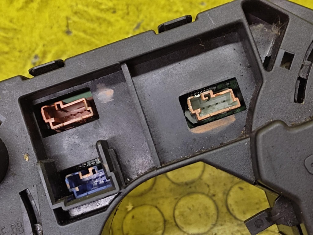 CITROEN C4 steering wheel levers and controls