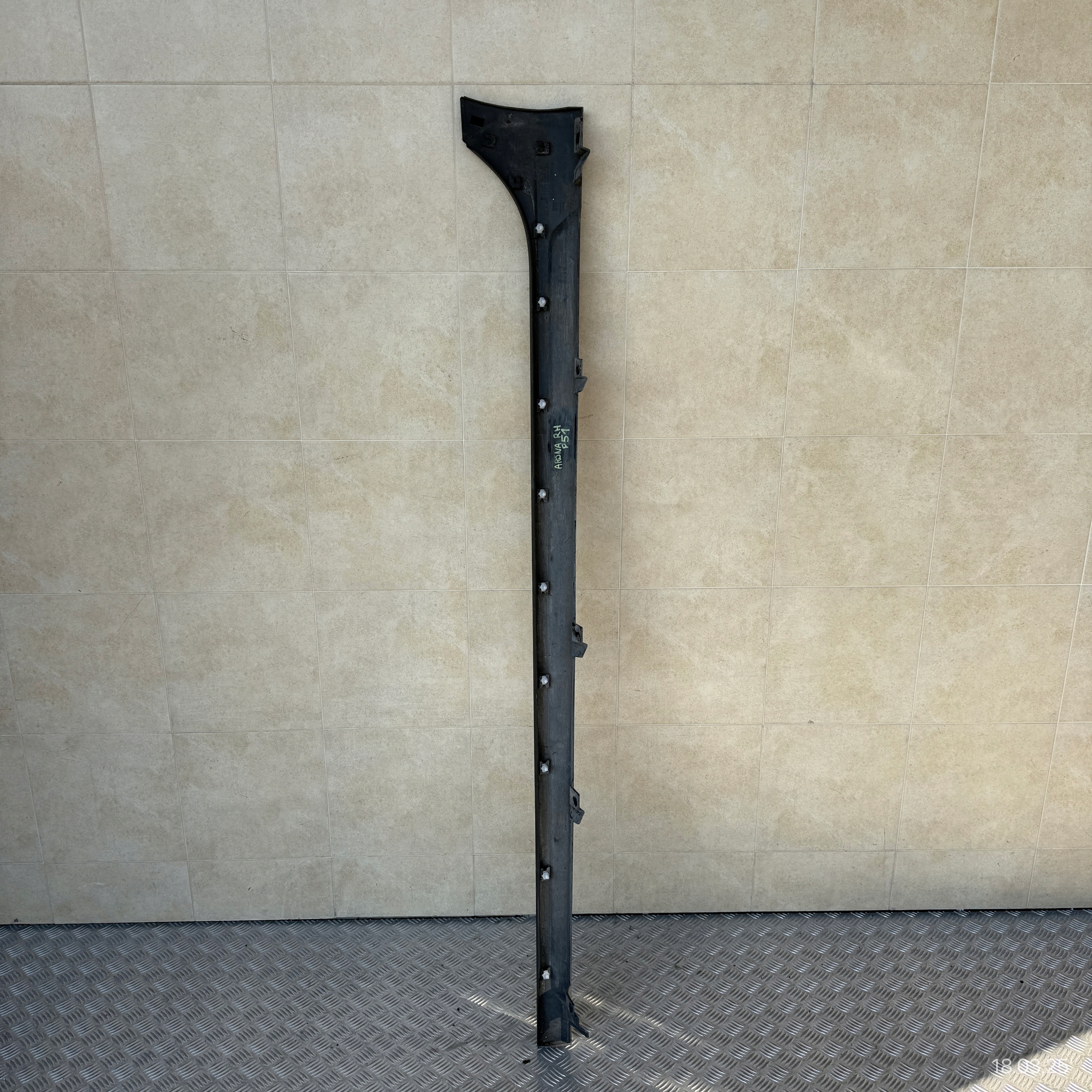 moulding threshold right SEAT ARONA 6F9853852