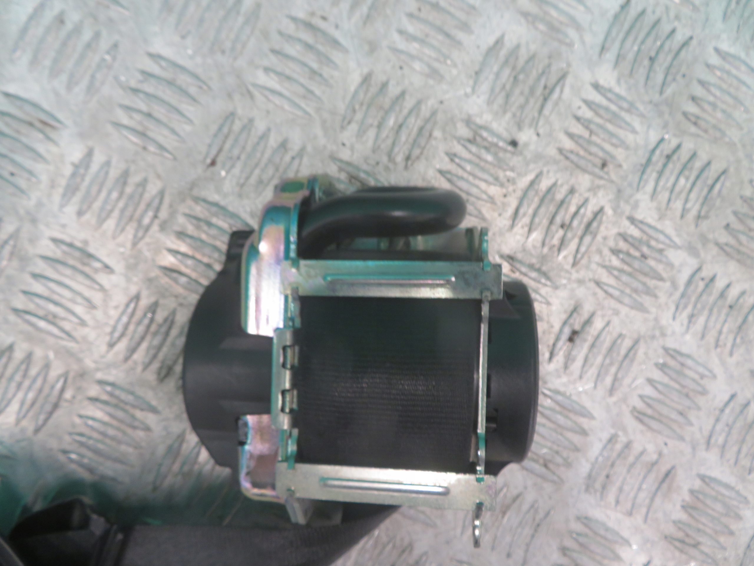 tension belt safety left front RANGE ROVER VOGUE L405 17R 635383800A