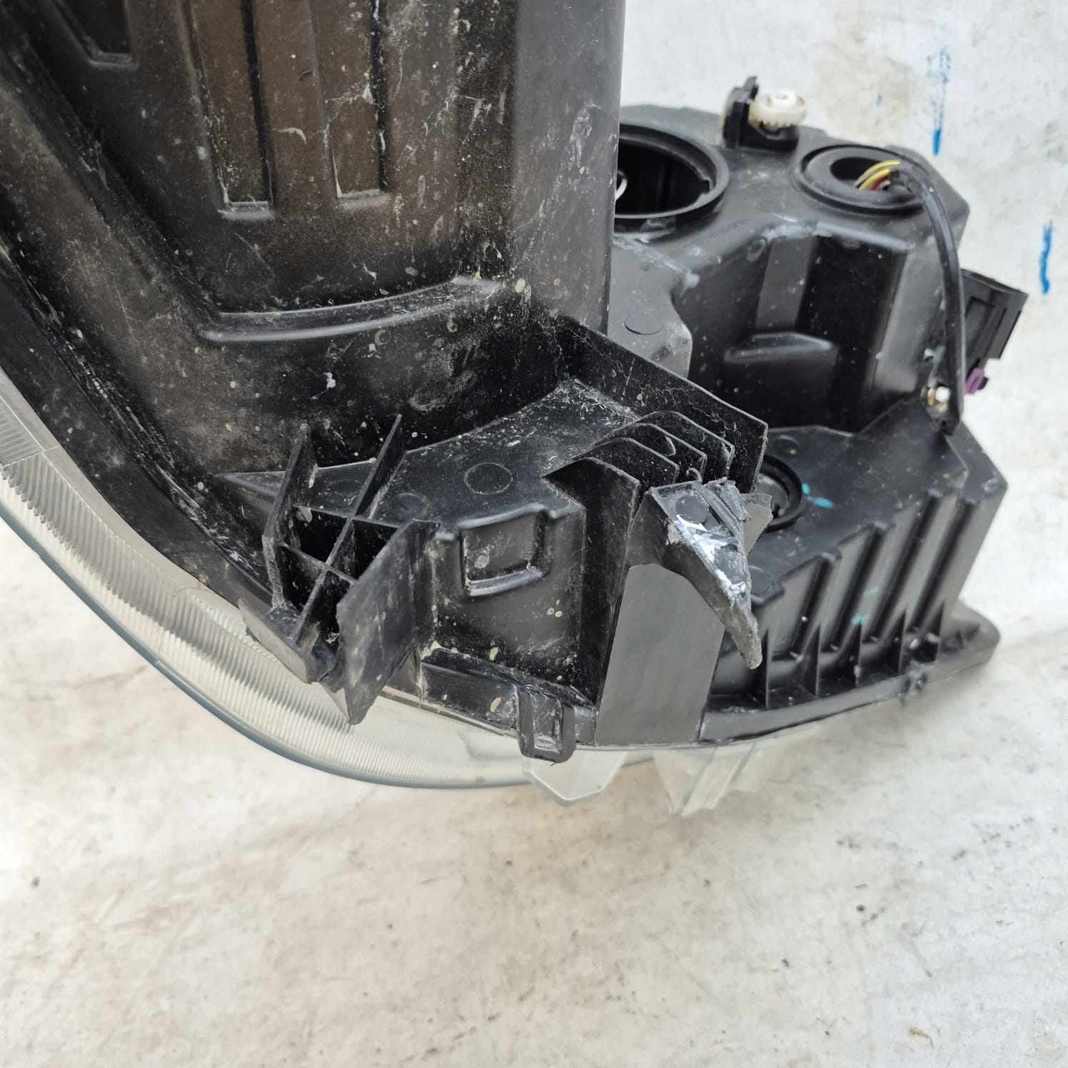 MAXUS EV30 DELIVER 3 III 2019- light left front front SV71-HL010L