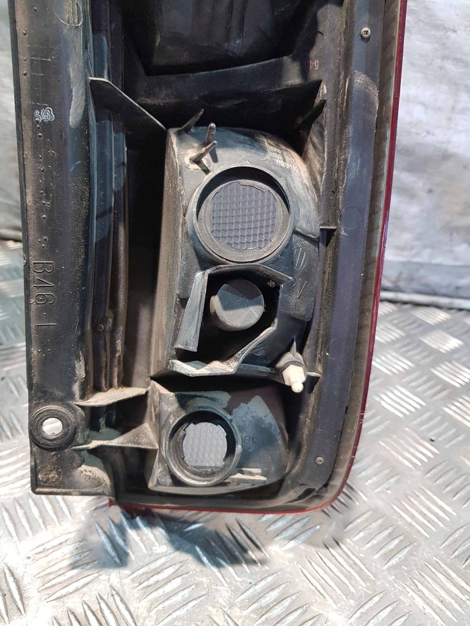 light left rear part NISSAN X-TRAIL T30 EUROPA