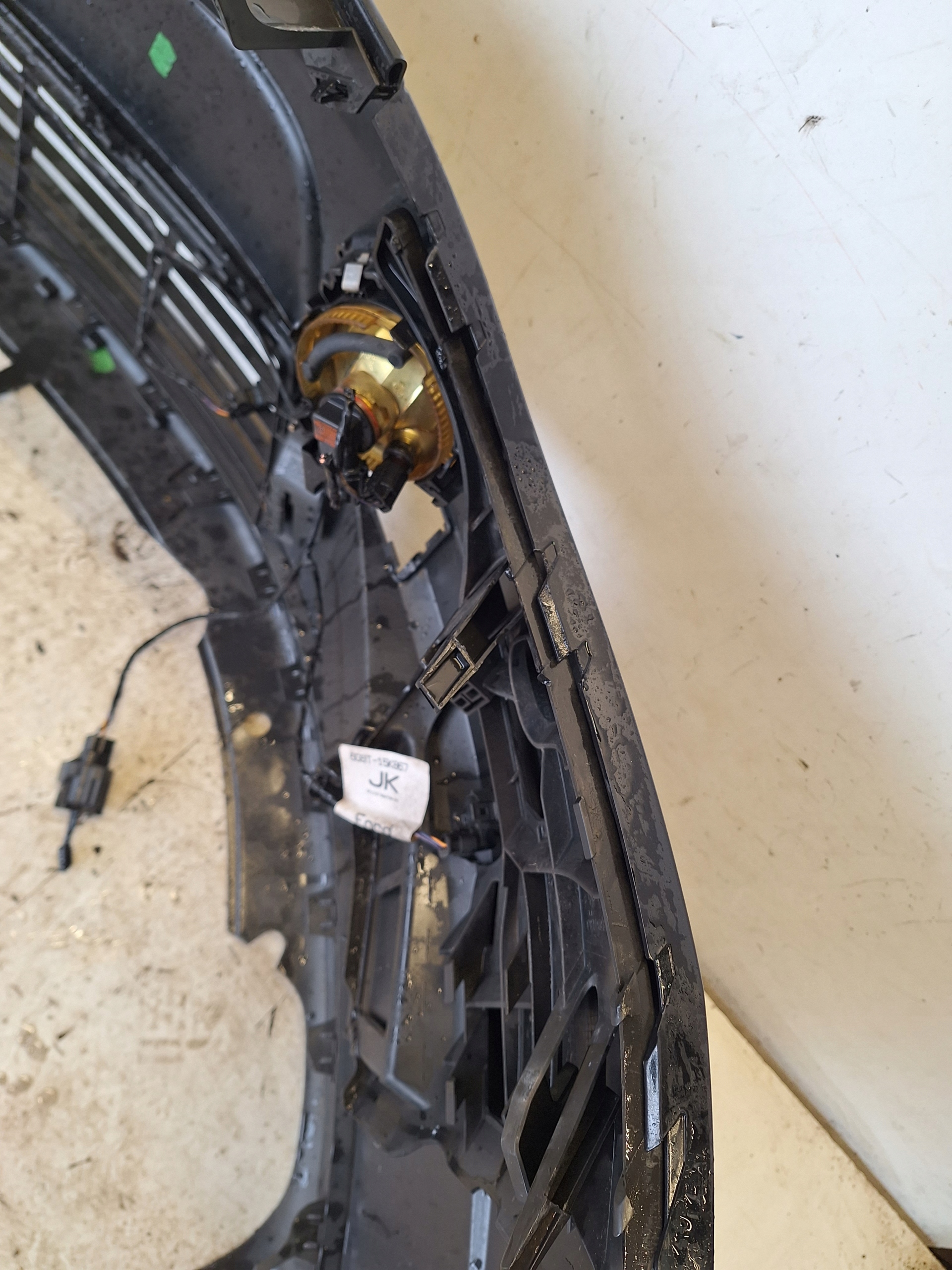 FORD S-MAX MK1 05-10 bumper + PDC