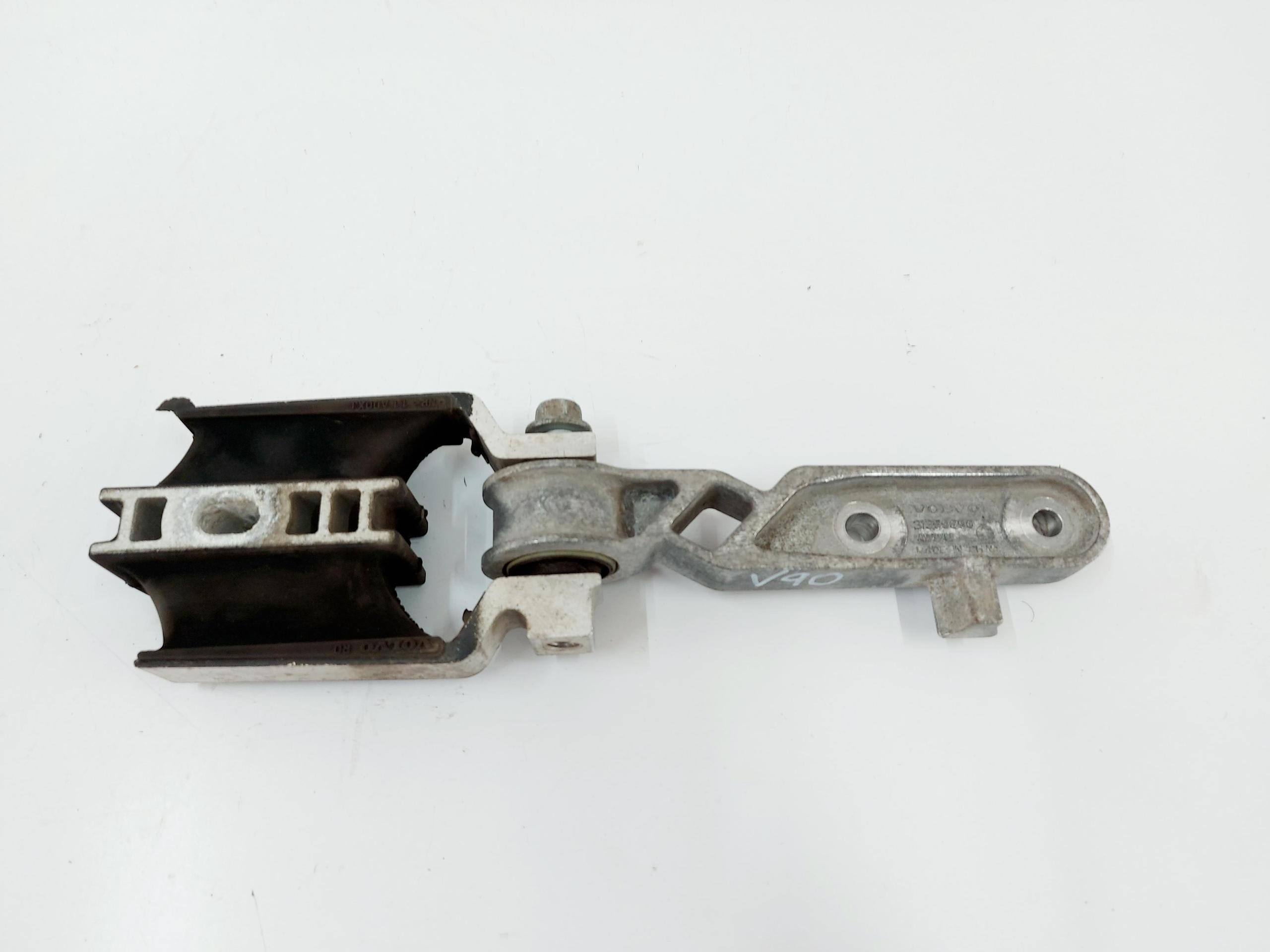 VOLVO S90 V90 II 19r. Łapa poduszka skrzyni tył 31430509