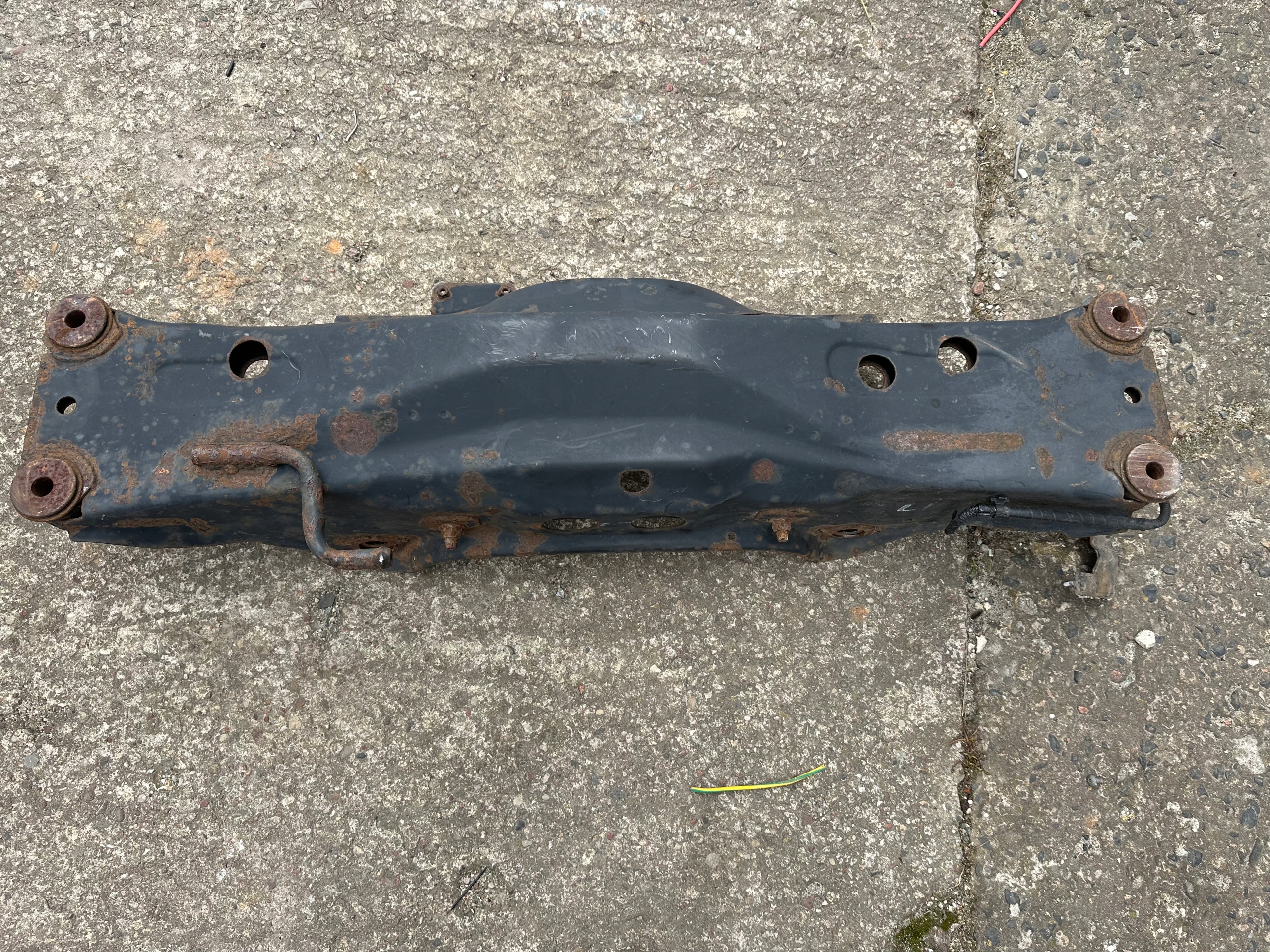 SANKI WÓZEK BELKA TYŁ SUBARU IMPREZA GD WRX