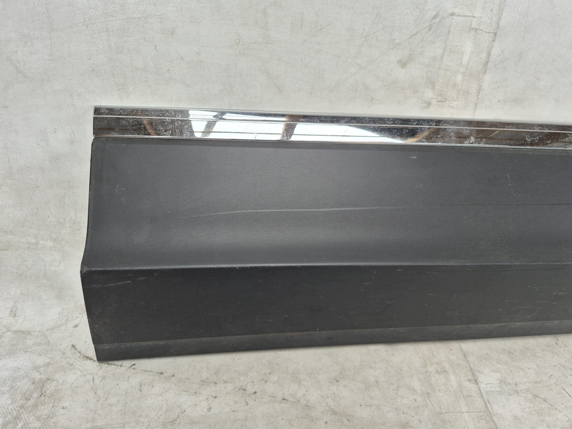VW TIGUAN II 5NA 16- moulding door right front 5NA854940