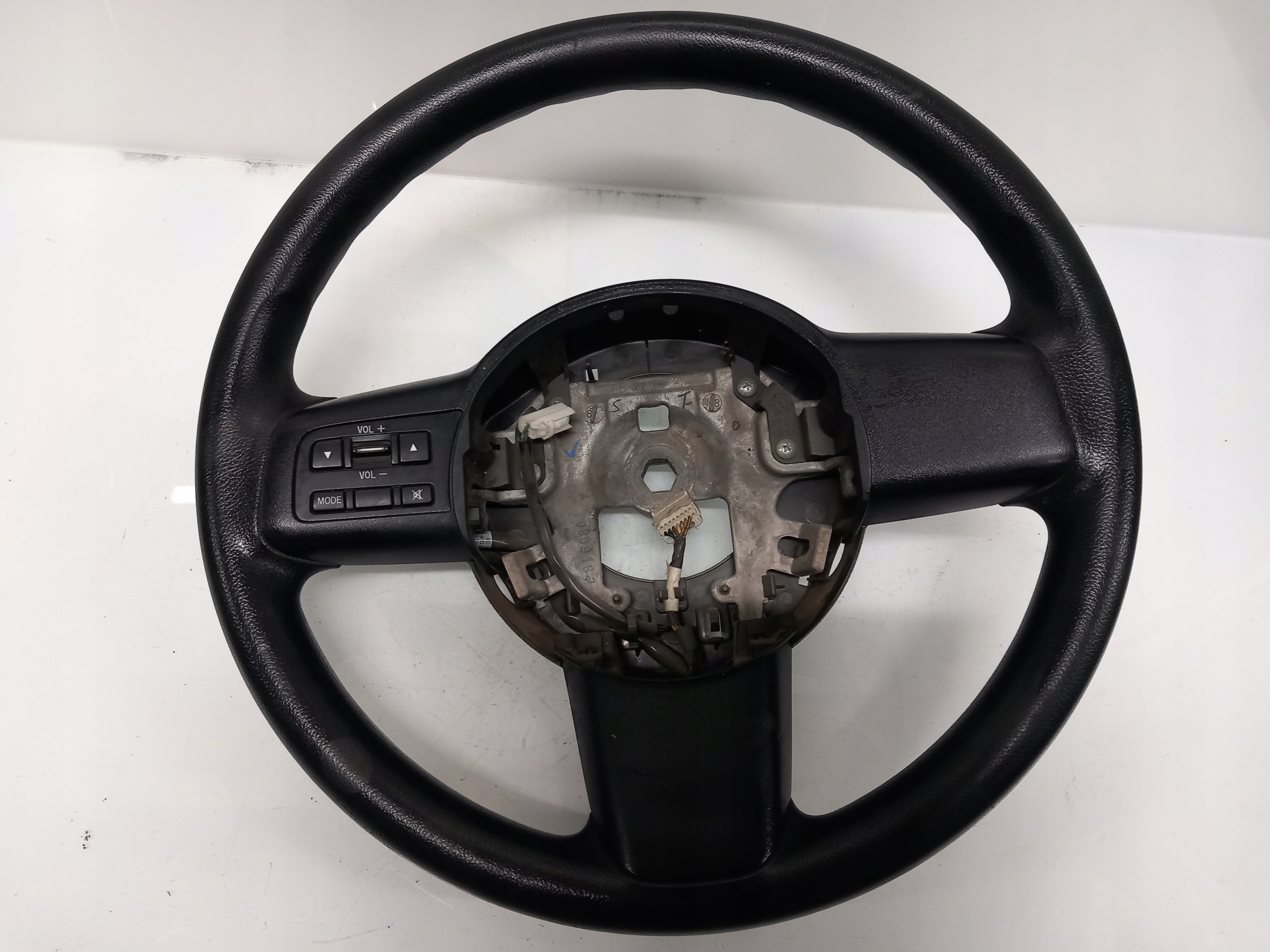 рулевое колесо mazda 2