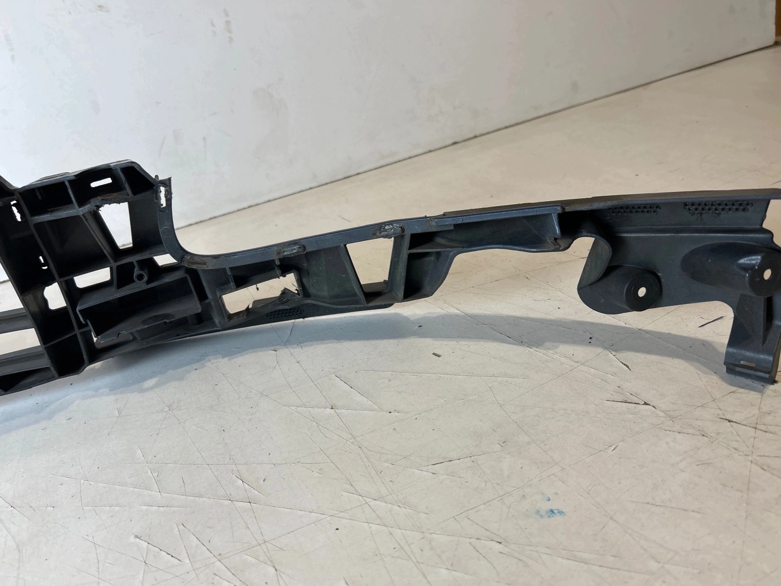 příčka Absorber nárazníku předek Audi A6 C6
