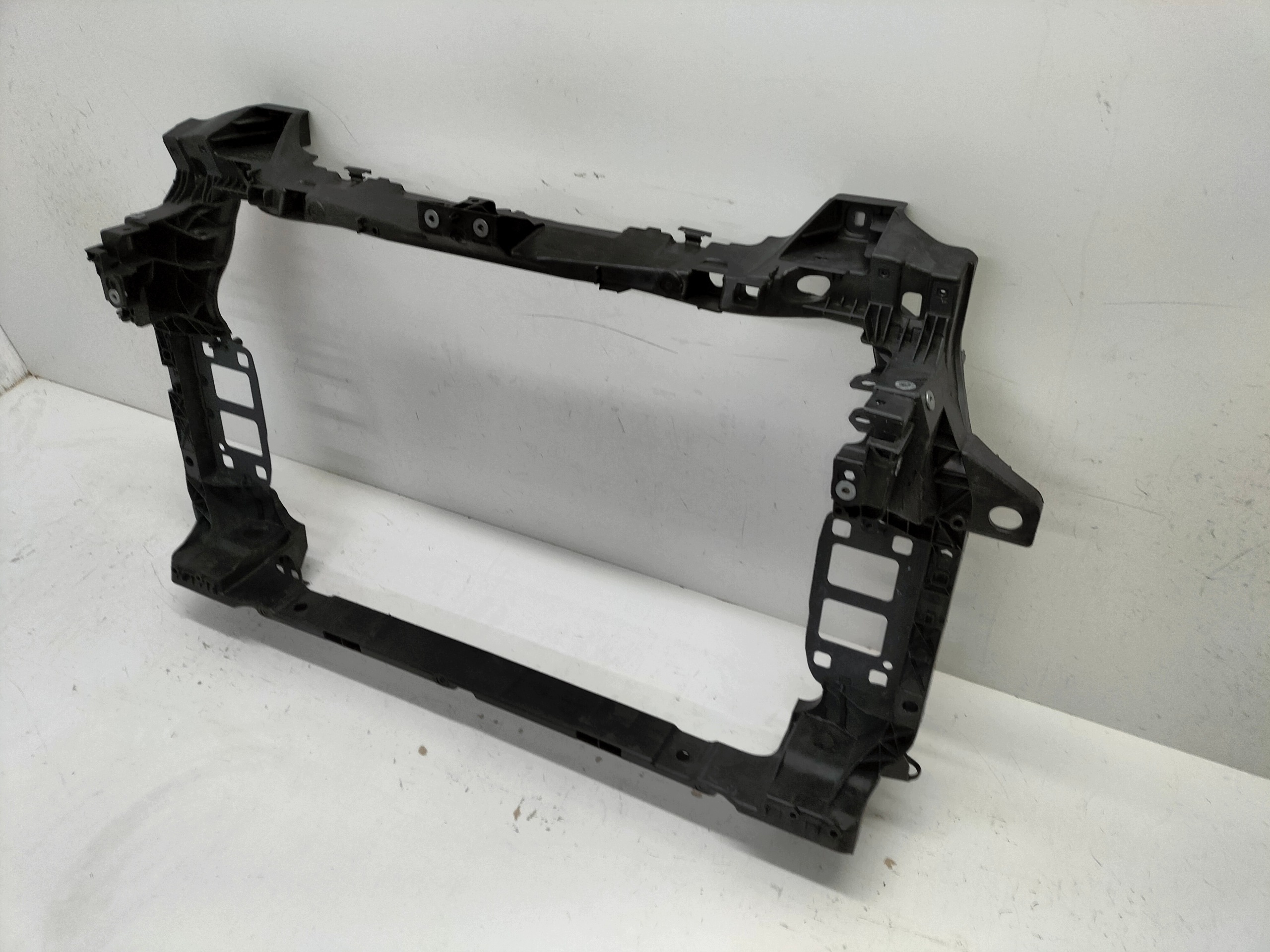 support panel for radiators pillar iron VW TOUAREG 3 III 18