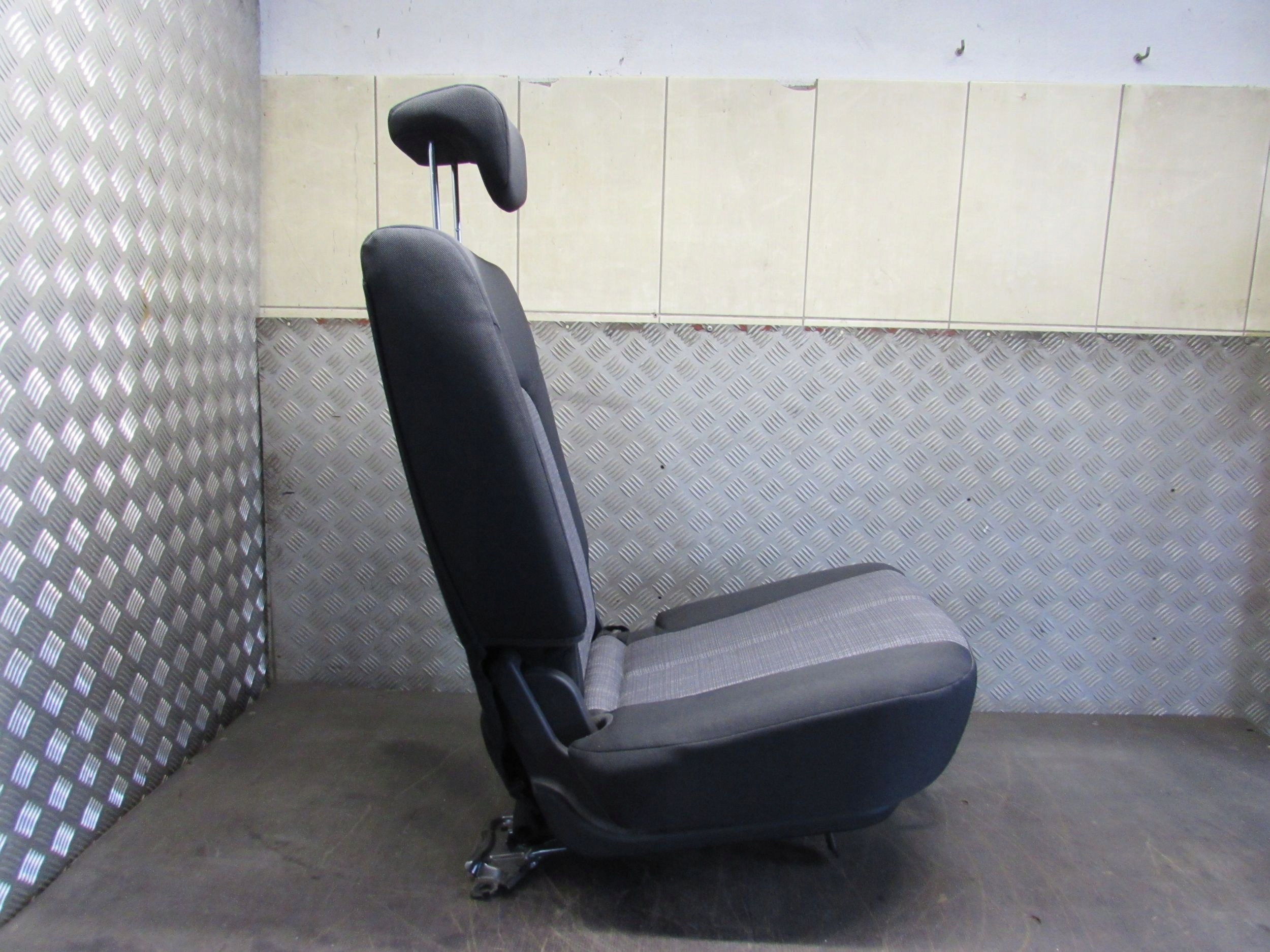 диван зад kia VENGA 09-15