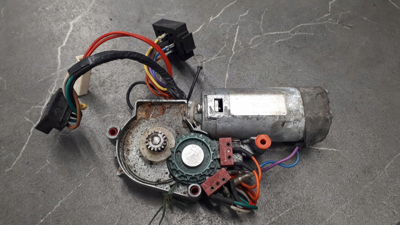 403820 silniczek szyberdachu renault megane I