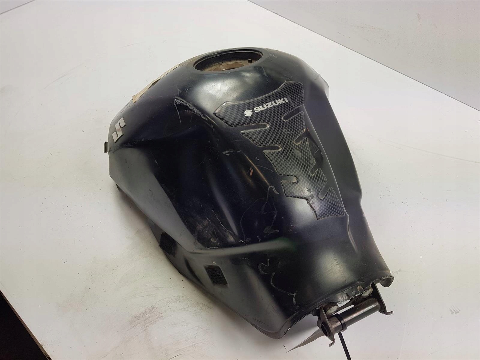 ZBIORNIK PALIWA SUZUKI GSR 600