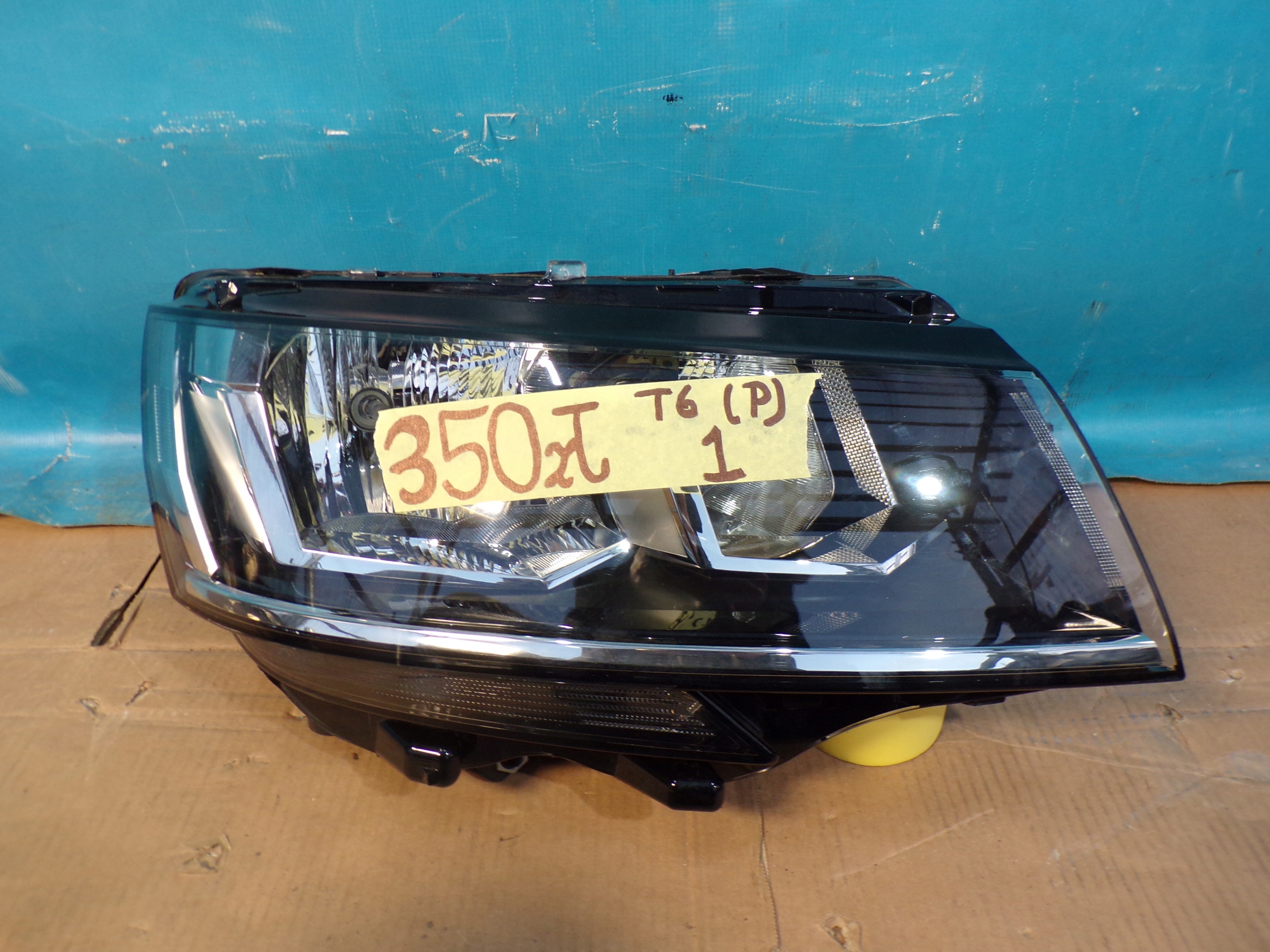 VW T6.1 LIFT TRANSPORTER reflektor right light right front