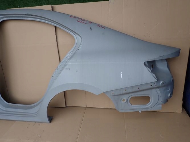 SKODA OCTAVIA IV HB sedan side fender left rear threshold pillar