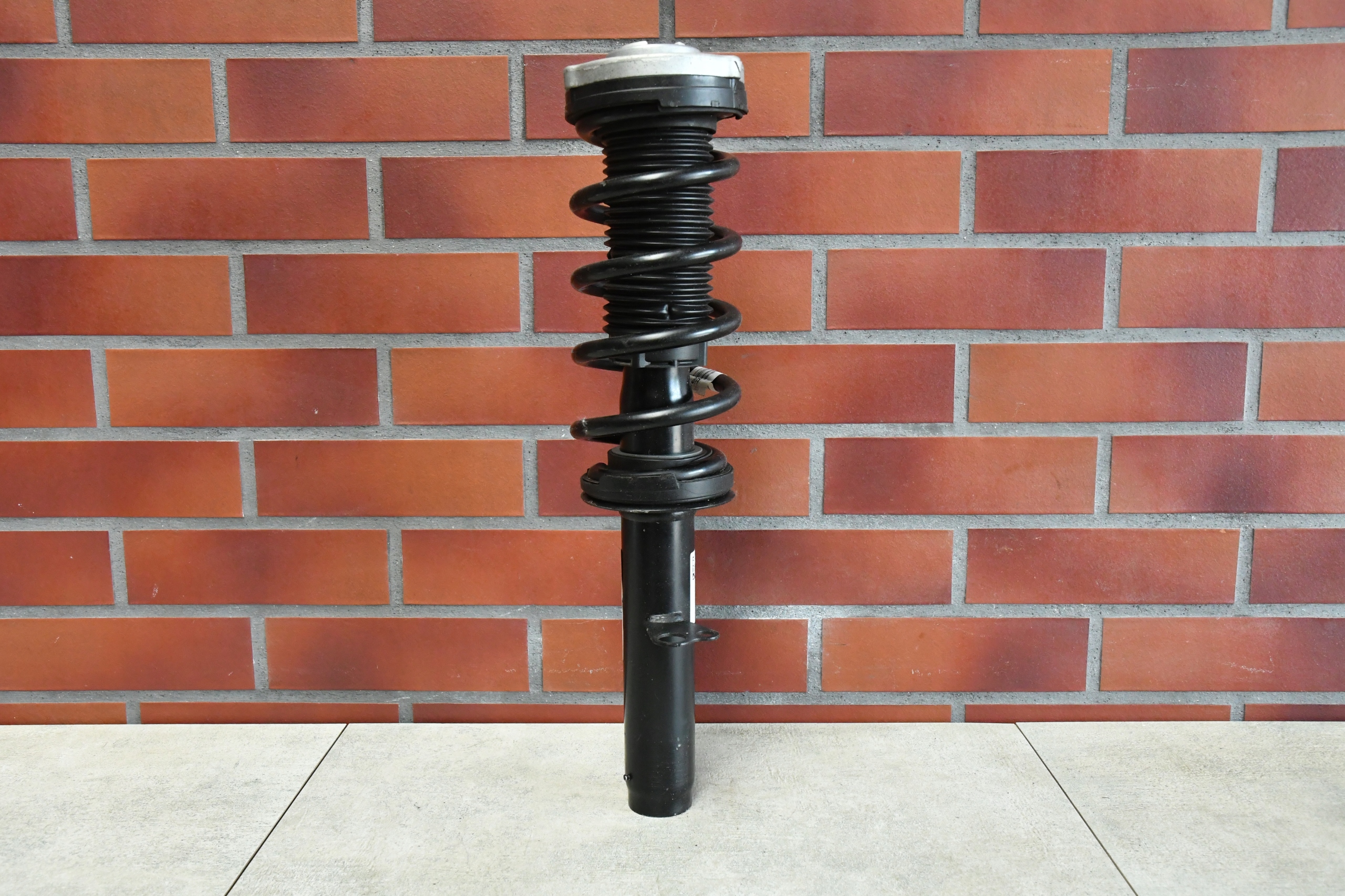 shock absorber right front front BMW 5 G30 4x4 M550dX 6979km 6875622