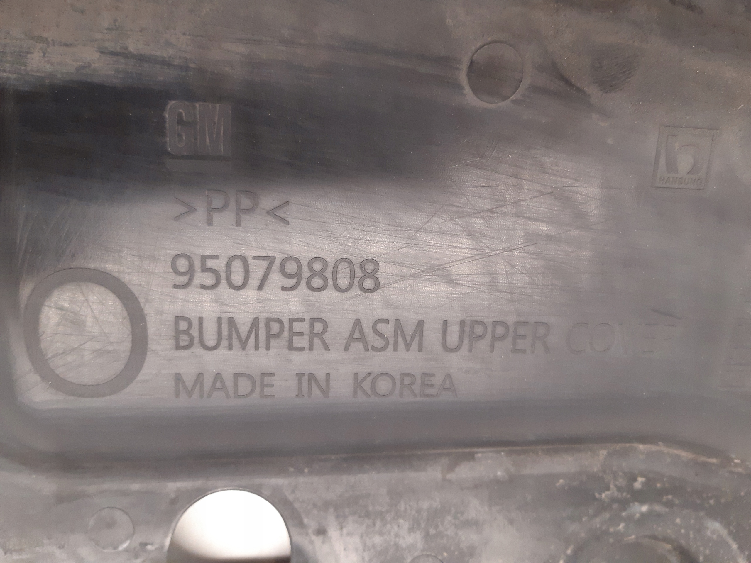 kryt stěny předního 95079808 Opel Mokka A 1,6 CDTI