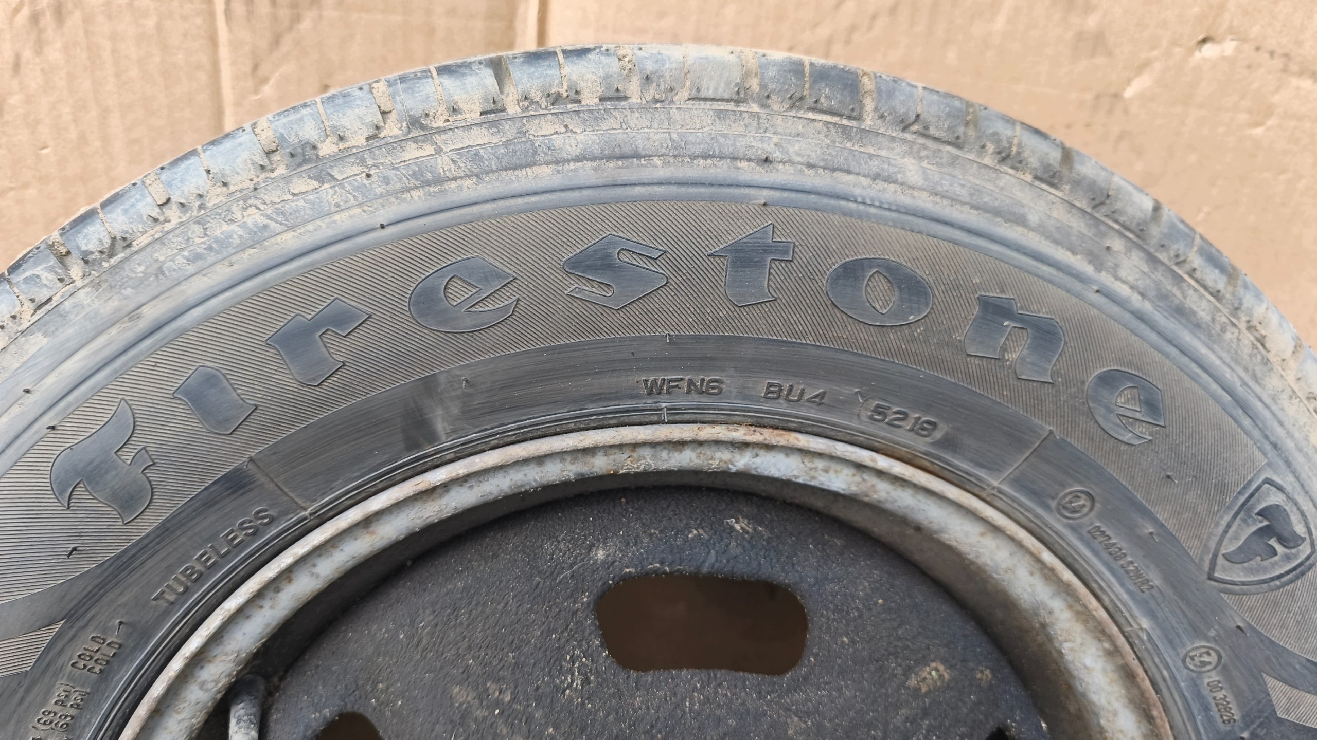 tyres discs 2x NISSAN CABSTAR FIRESTONE VANHAWK 2 195/75 R16