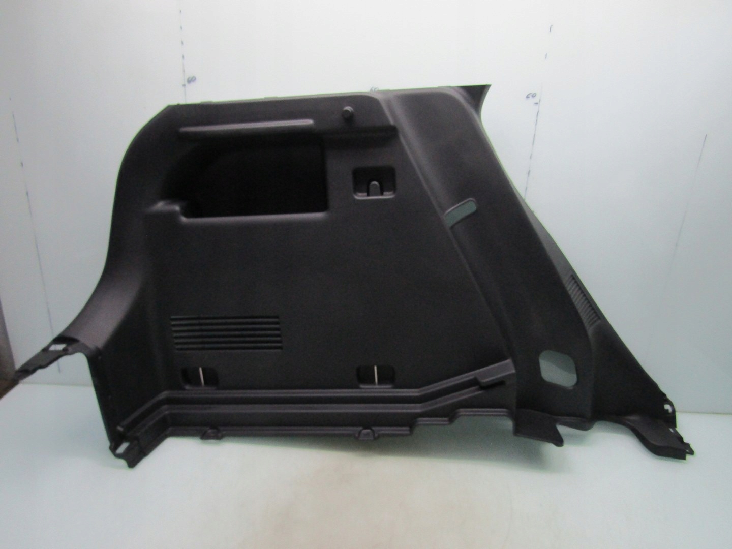 STONIC 21R LIFT BOCZEK BAGAŻNIKA LEWY TYŁ TYLNY TYLNI TAPICERKA