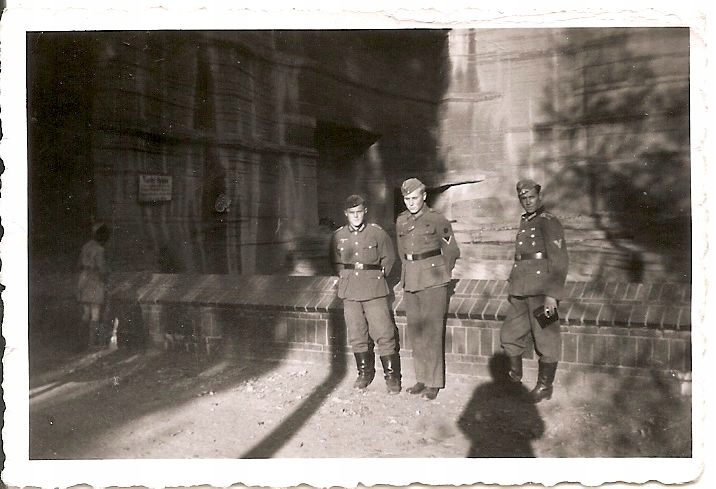 WEHRMACHT -TRZECIA RZESZA -ŻOŁNIERZE ZOO -zdjęcie -mały format