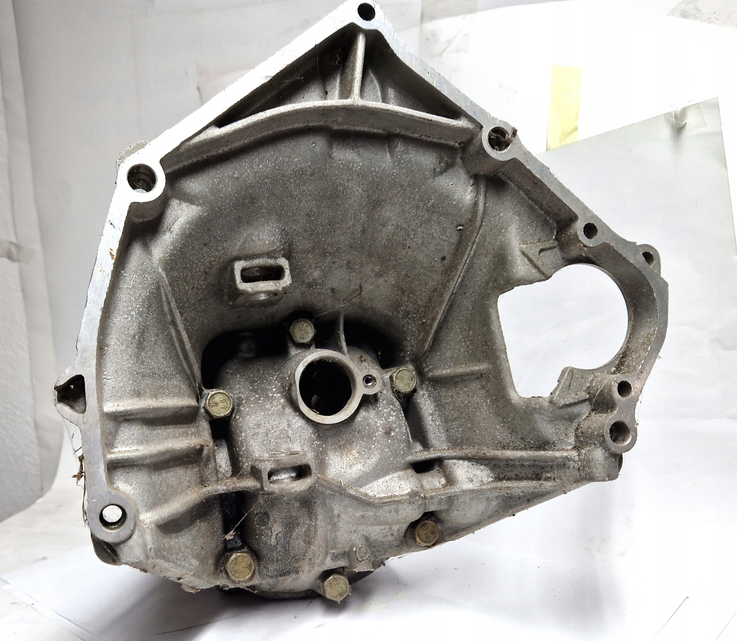 Fiat 126p korpus obudowa skrzyni biegów nowa Numer katalogowy części 4271303