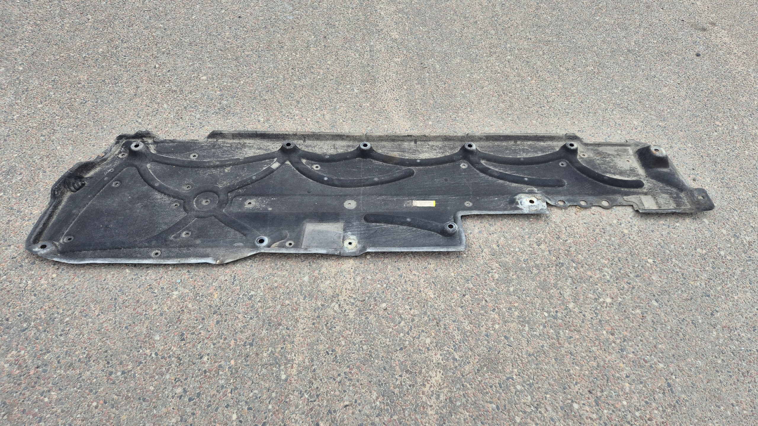 kryt podvozek levá 2126804508 MERCEDES W212 W218 originál