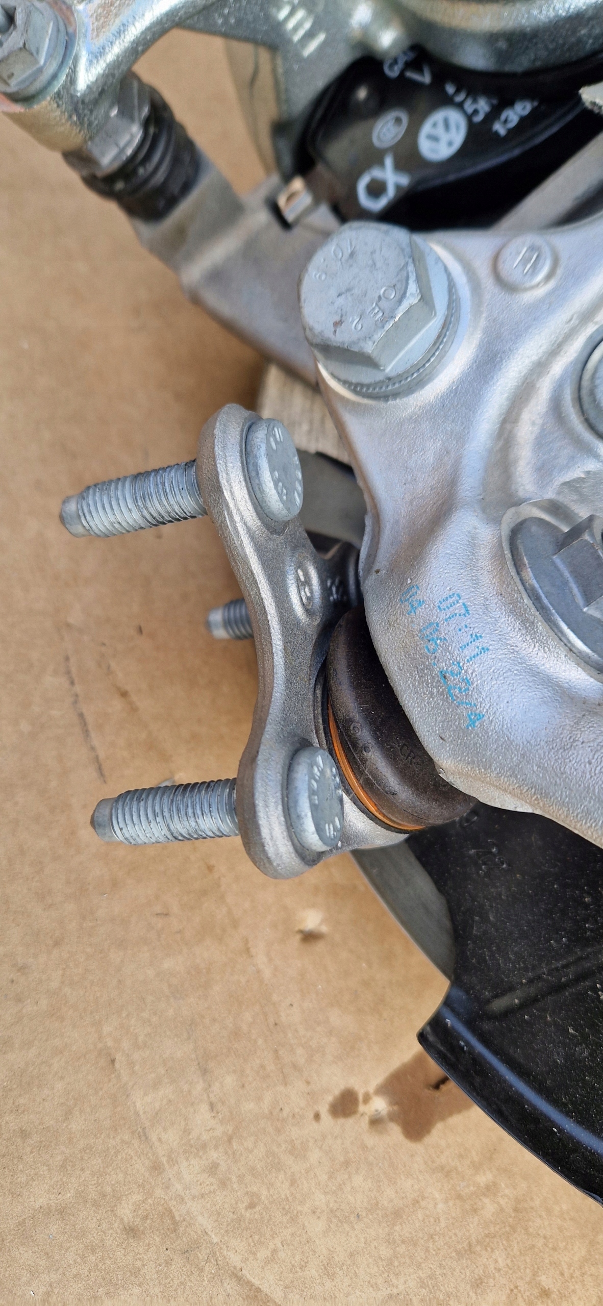 swing disc caliper 5Q0407258A right new TSI
