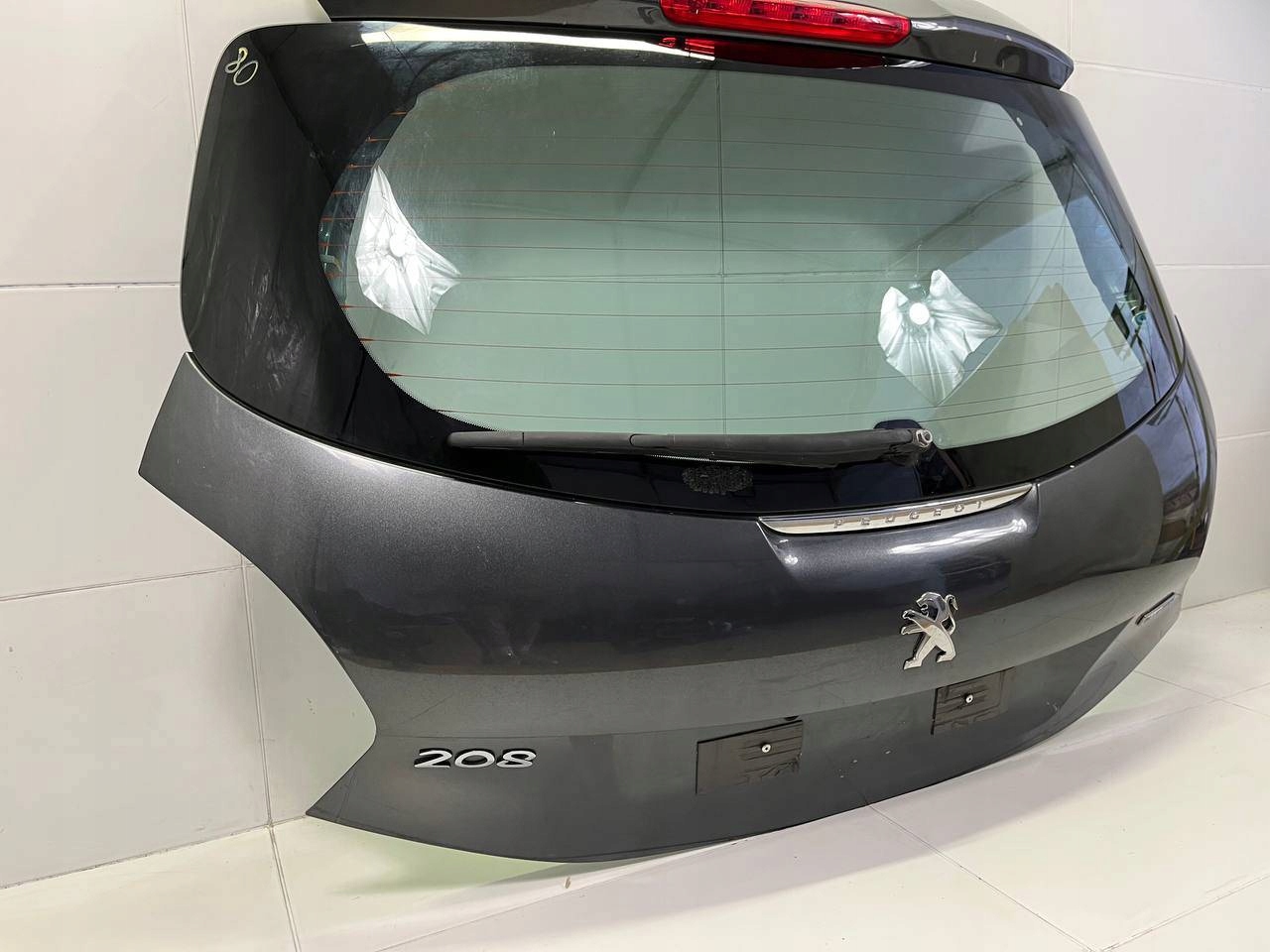rear trunk door boot Peugeot 208 2015