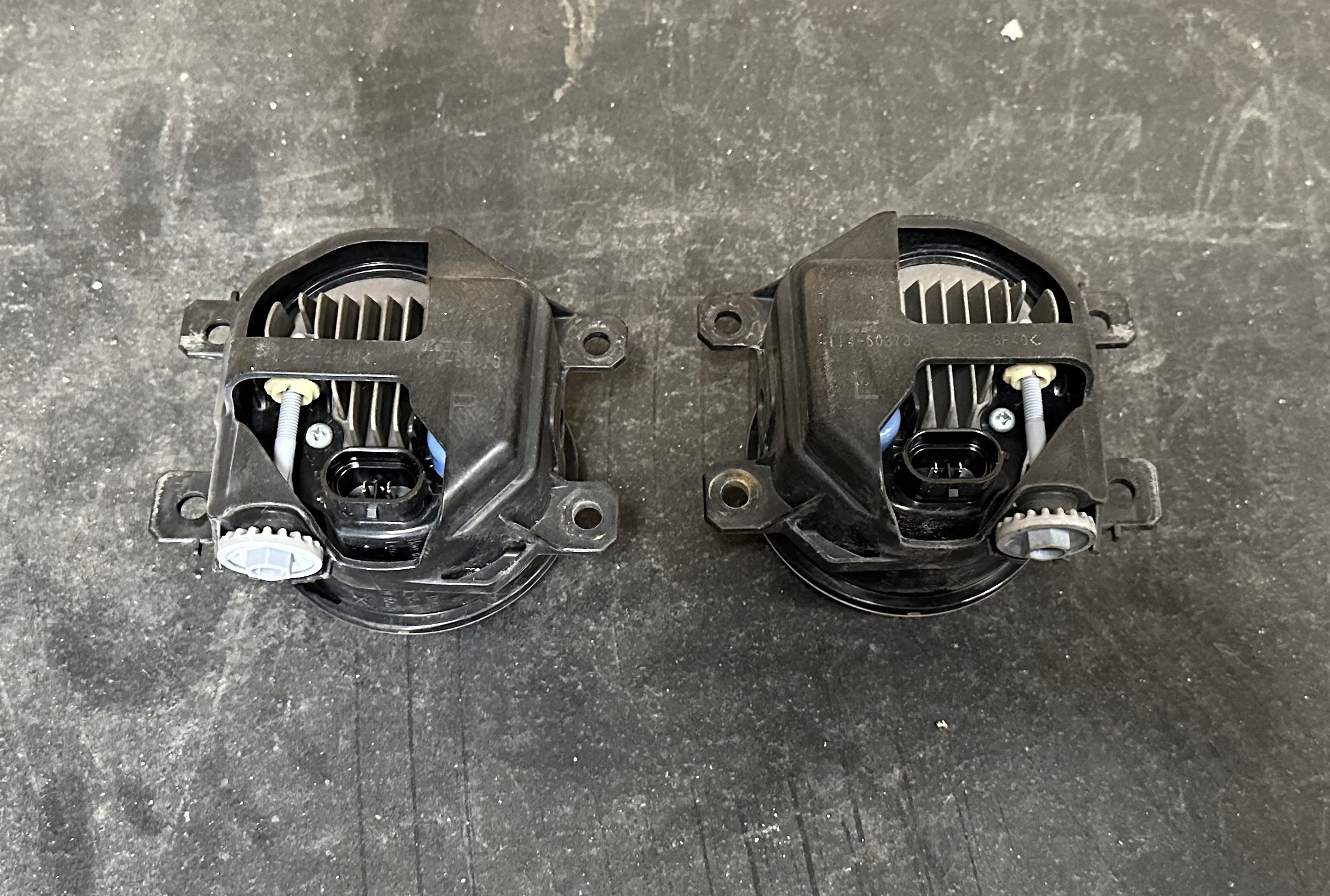 ГАЛОГЕН правый led subaru ASCENT