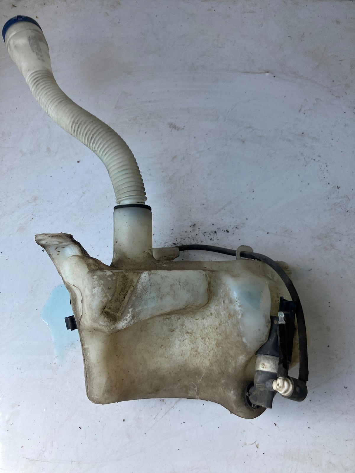 Réservoir eau essuie glace C4 PICASSO et
