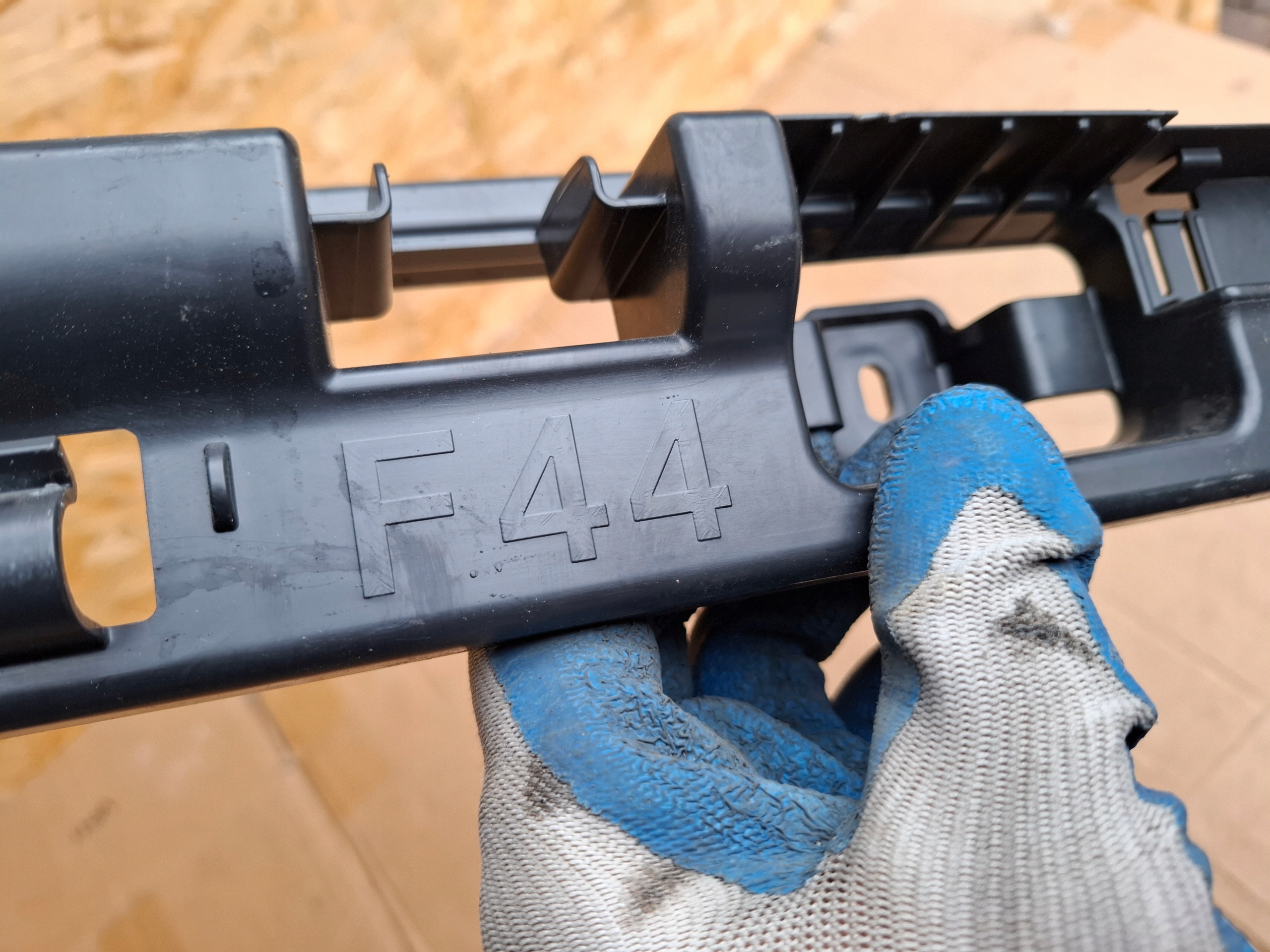 bumper bracket rear part BMW F44 24r