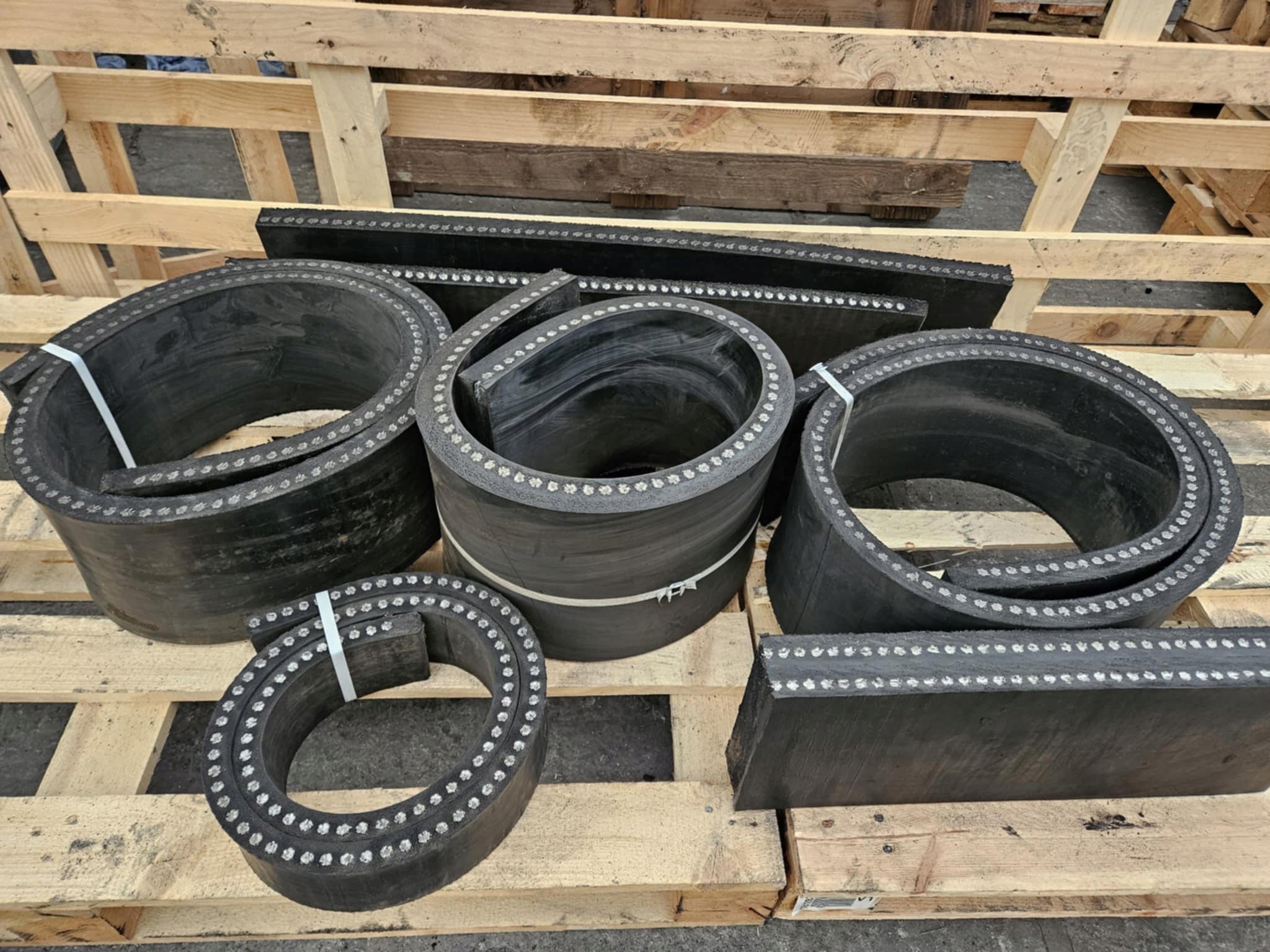 Guma pro pluh radlice 140 Cm x 20 cm x 2 cm Vyzbrojená vertikálními lany